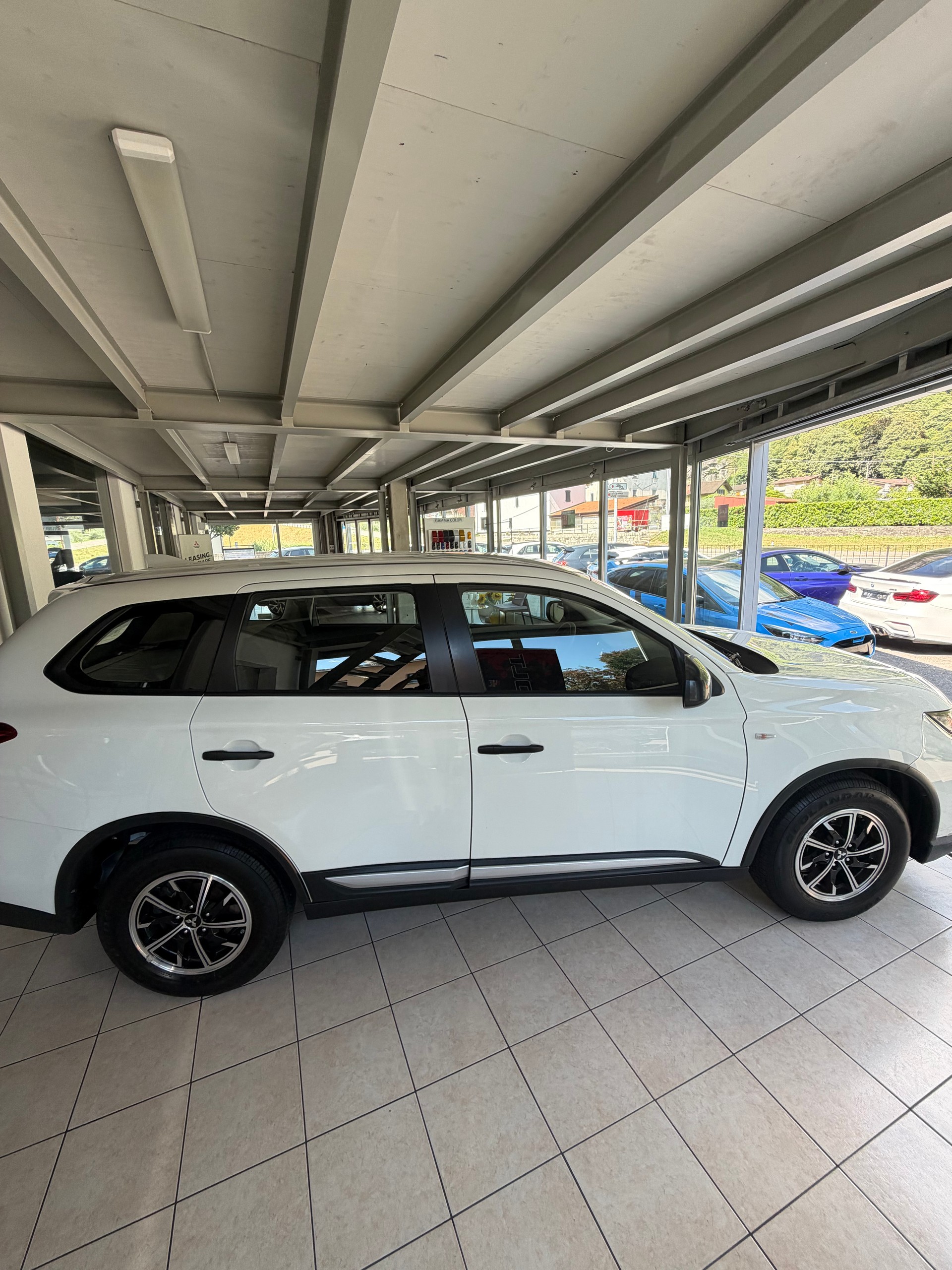 MITSUBISHI Outlander 2.0 Pure 2WD-image-6