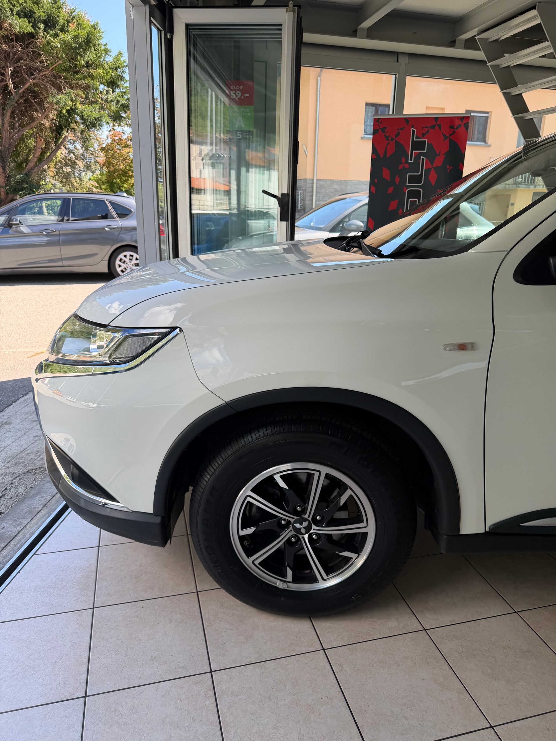 MITSUBISHI Outlander 2.0 Pure 2WD-image-1