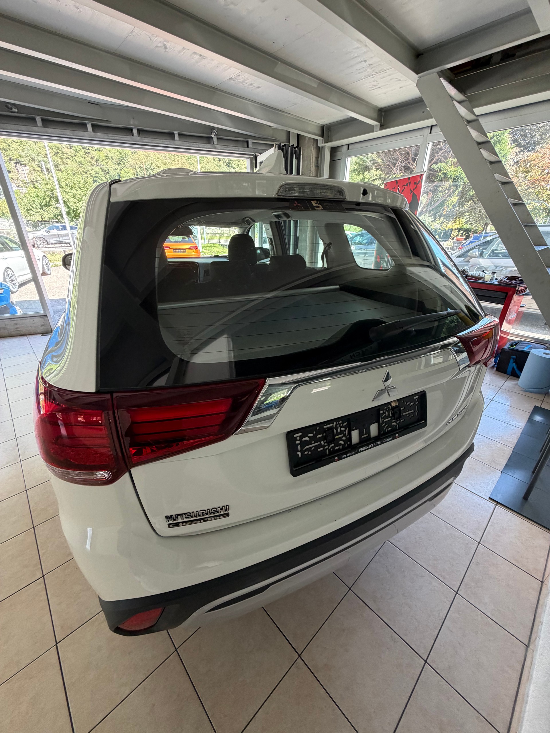MITSUBISHI Outlander 2.0 Pure 2WD-image-5