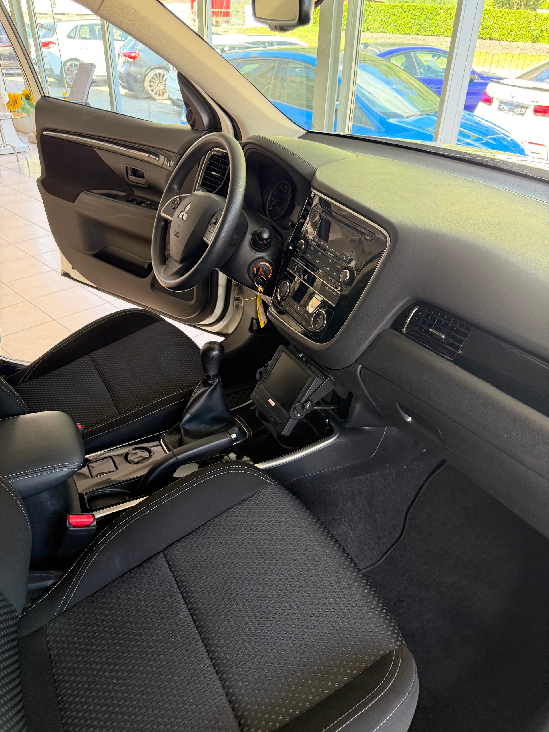 MITSUBISHI Outlander 2.0 Pure 2WD-image-12