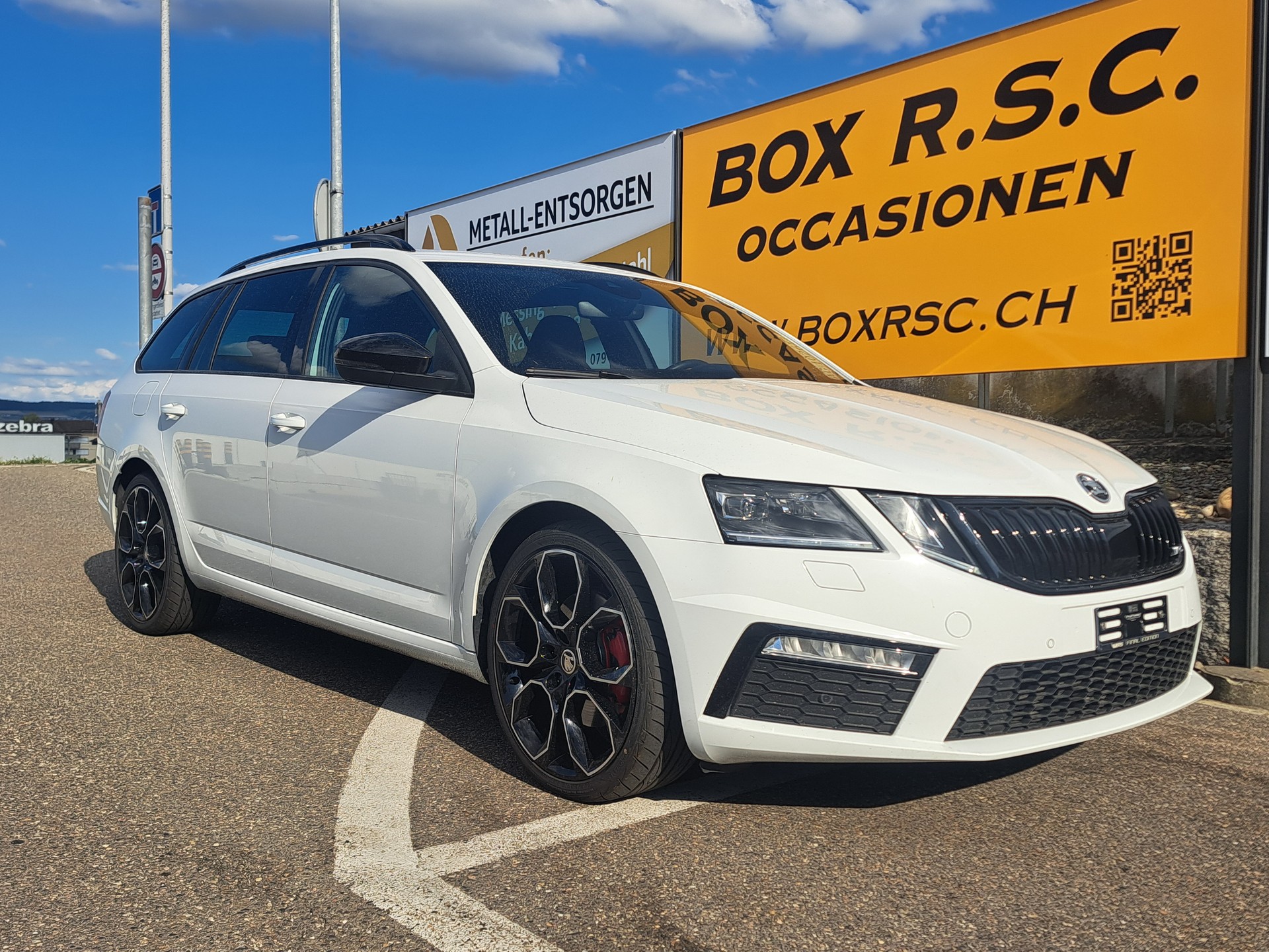 SKODA Octavia Combi 2.0 TDI RS Final Edition 4x4 DSG-image-9