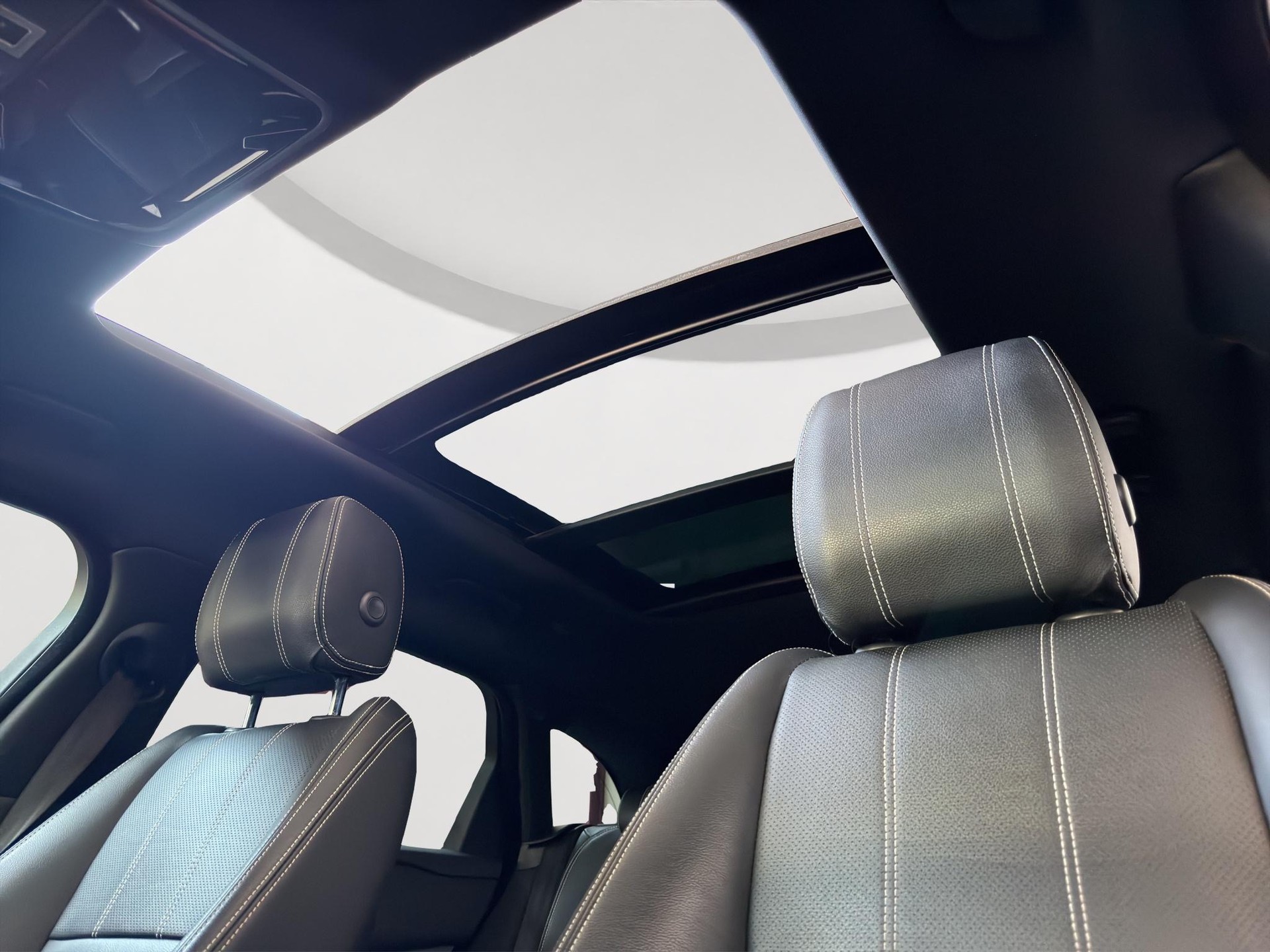 LAND ROVER Range Rover Velar P 250 S Automatic-image-4