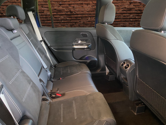 MERCEDES-BENZ GLB 220 4Matic 8G-Tronic-image-13