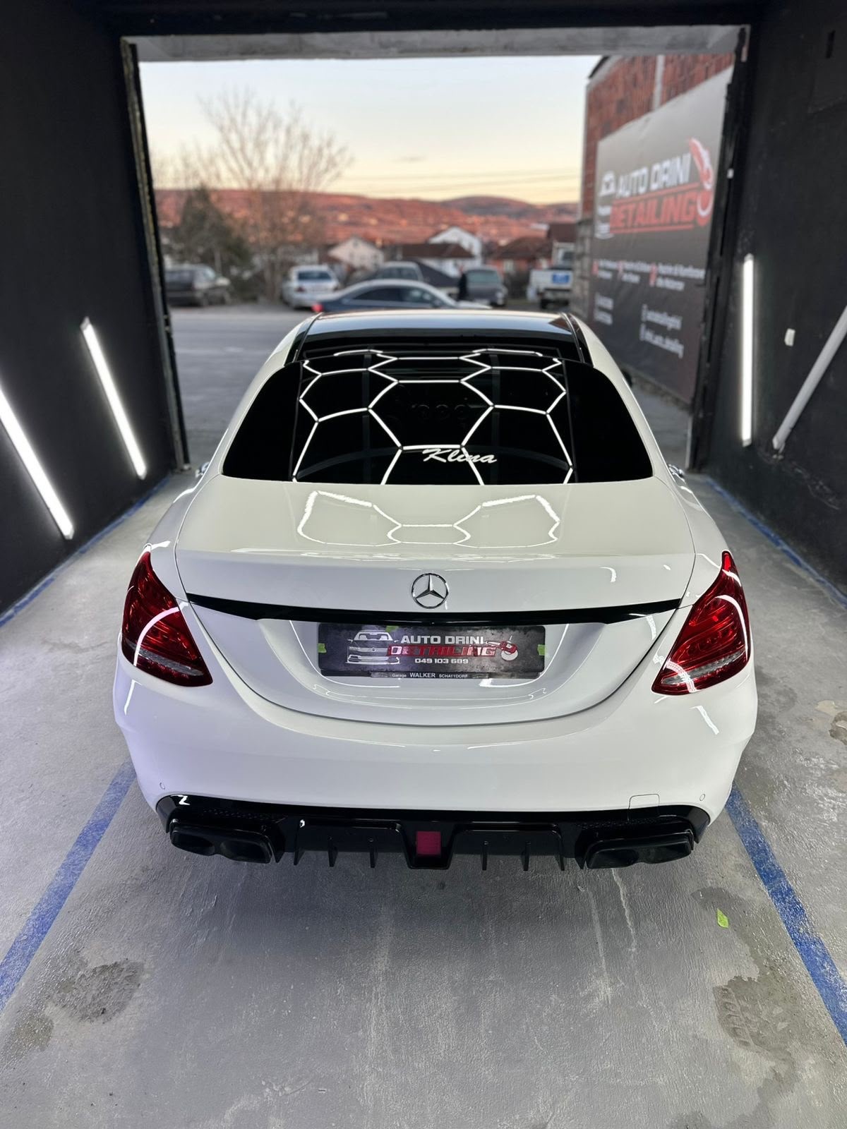 MERCEDES-BENZ C 250 d Swiss Star AMG Line 4m-image-3