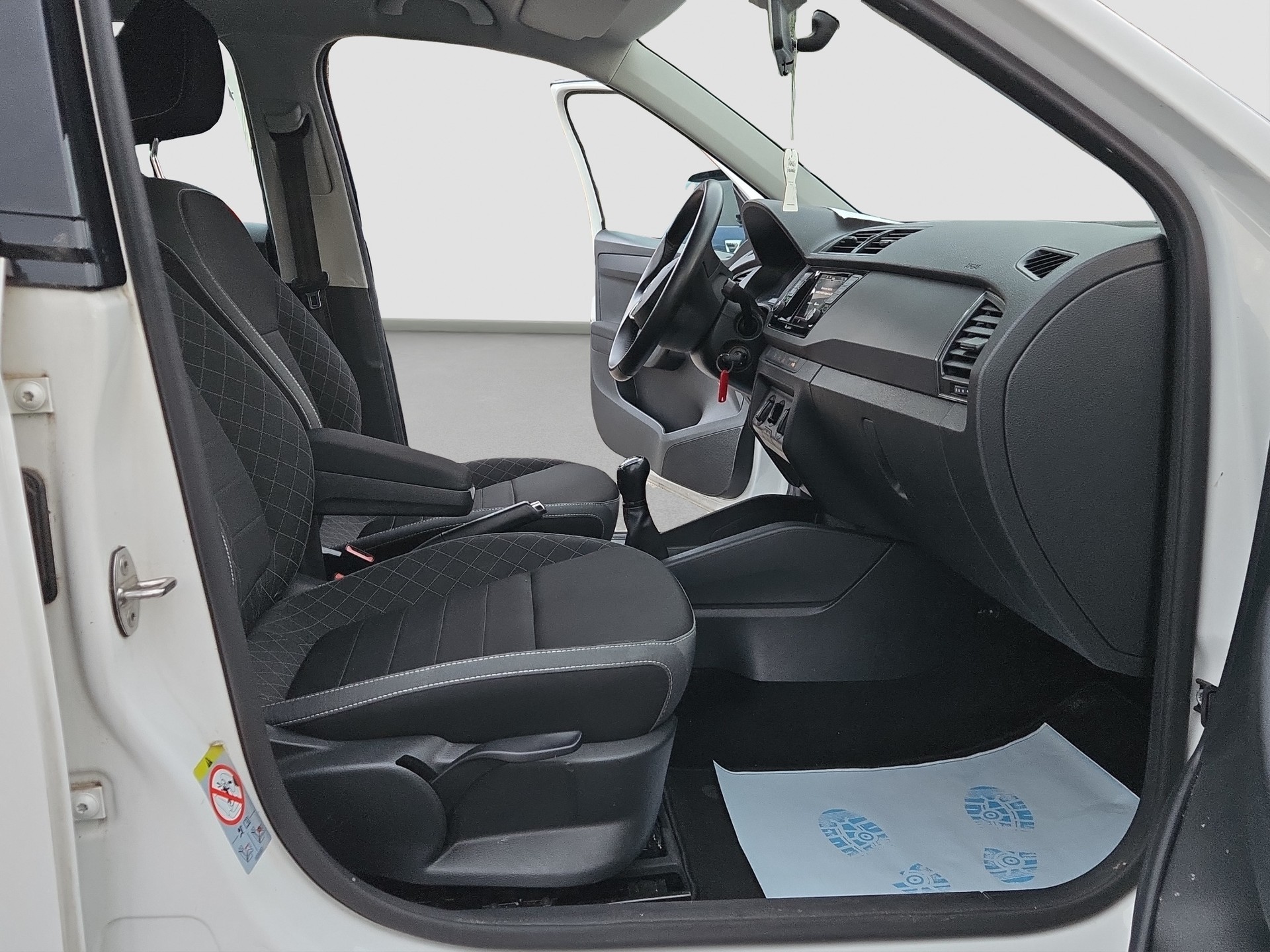 SKODA Fabia 1.0 MPI Drive-image-13