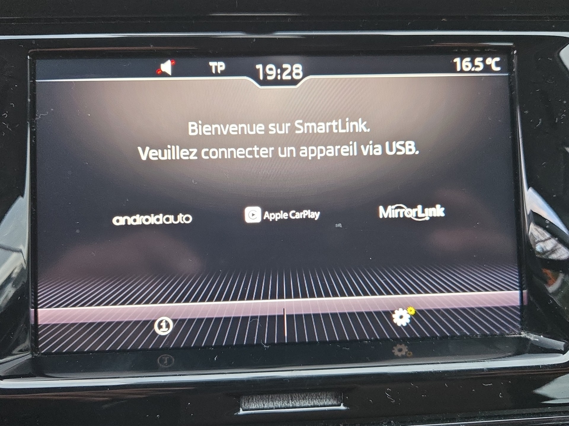 SKODA Fabia 1.0 MPI Drive-image-11