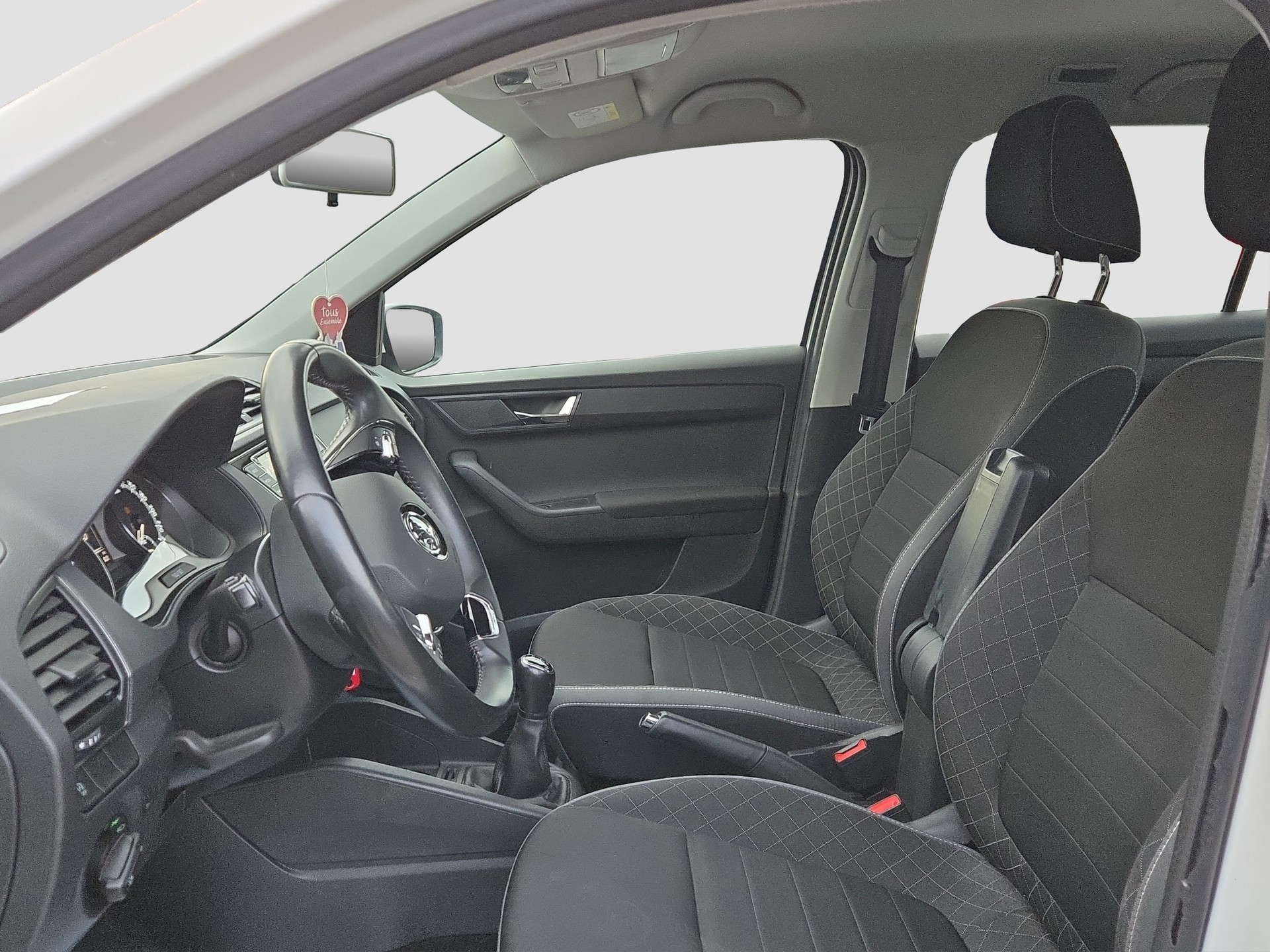 SKODA Fabia 1.0 MPI Drive-image-8