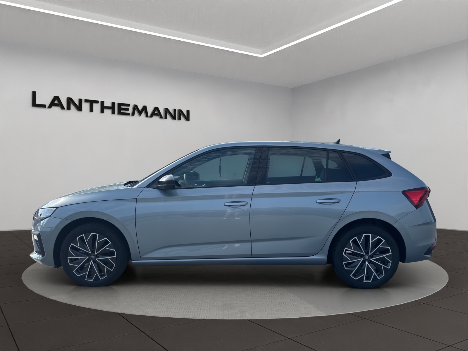 SKODA Scala 1.5 TSI Dynamic DSG-image-1