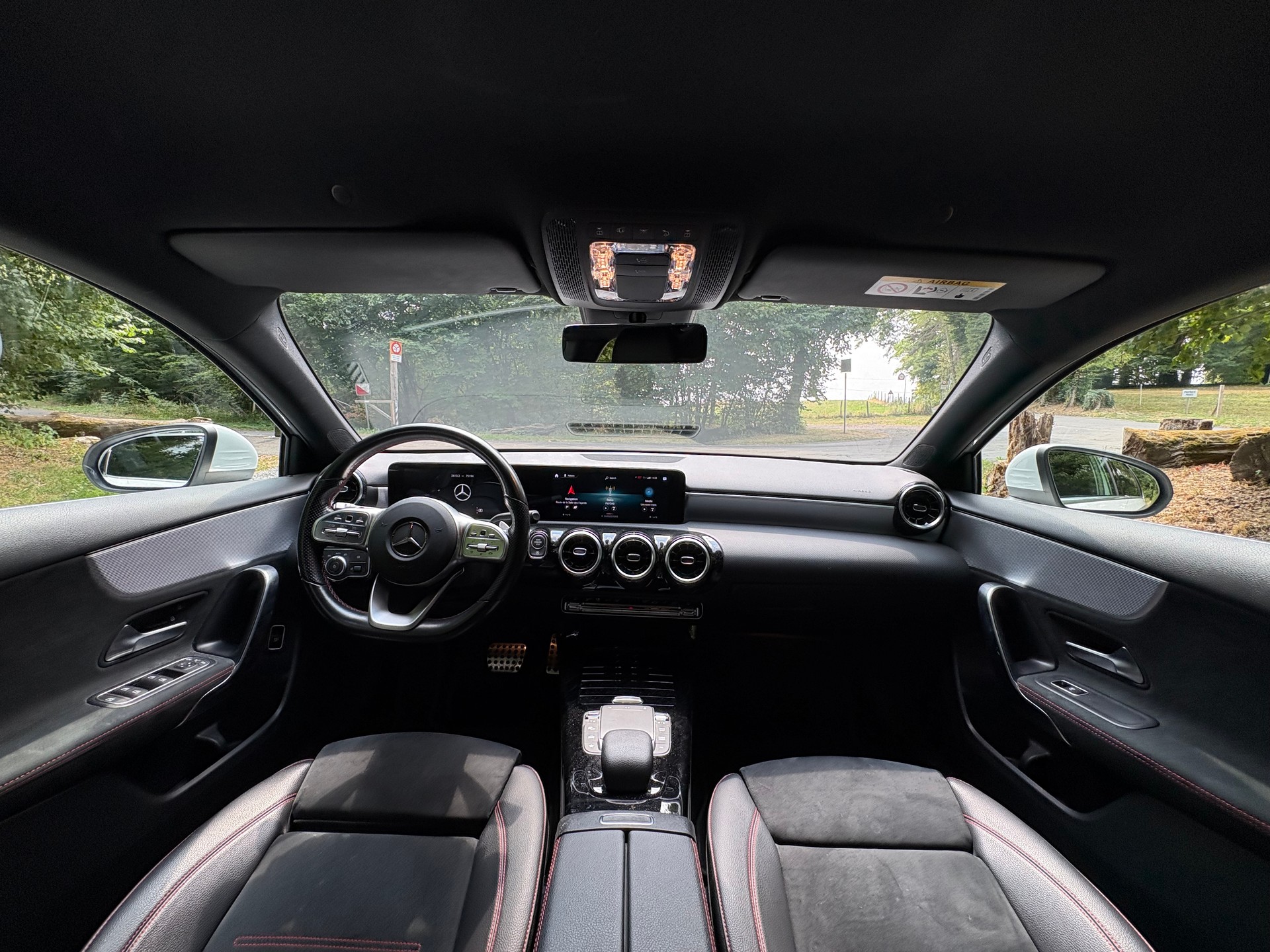 MERCEDES-BENZ A 180 AMG Line-image-4