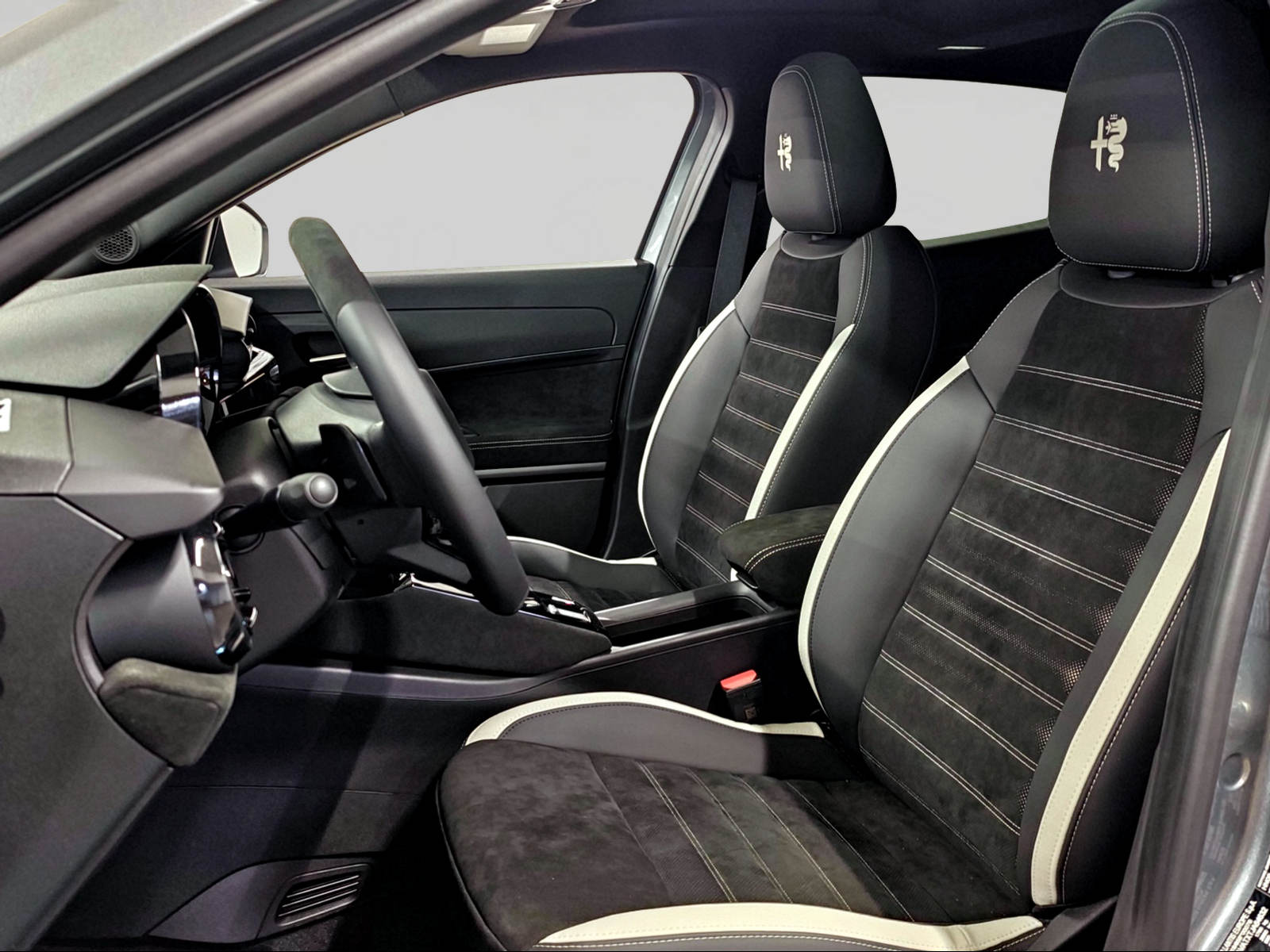 ALFA ROMEO Junior 1.2 48V Hybrid Sport Speciale-image-5