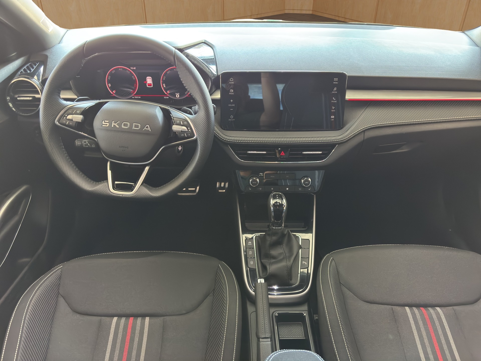 SKODA Fabia 1.5 TSI 130 DSG-image-6