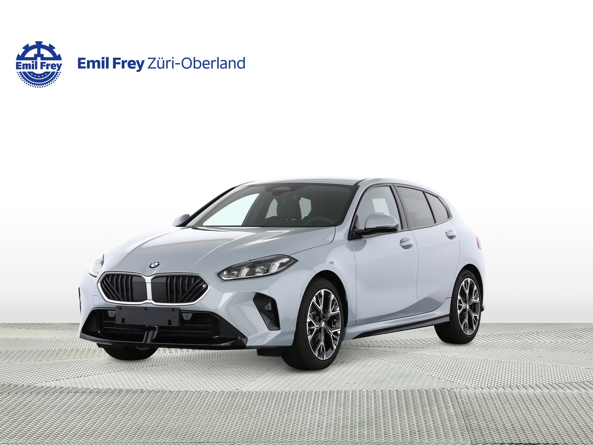 BMW 120i-image-0