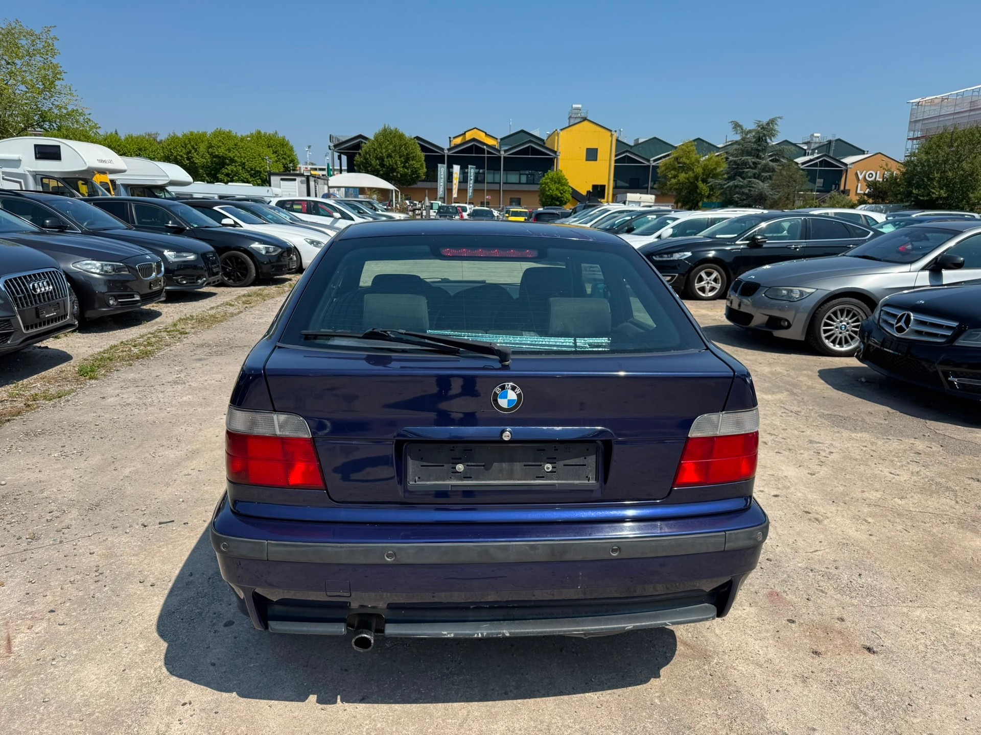 BMW 316i Compact M-Sport-image-4