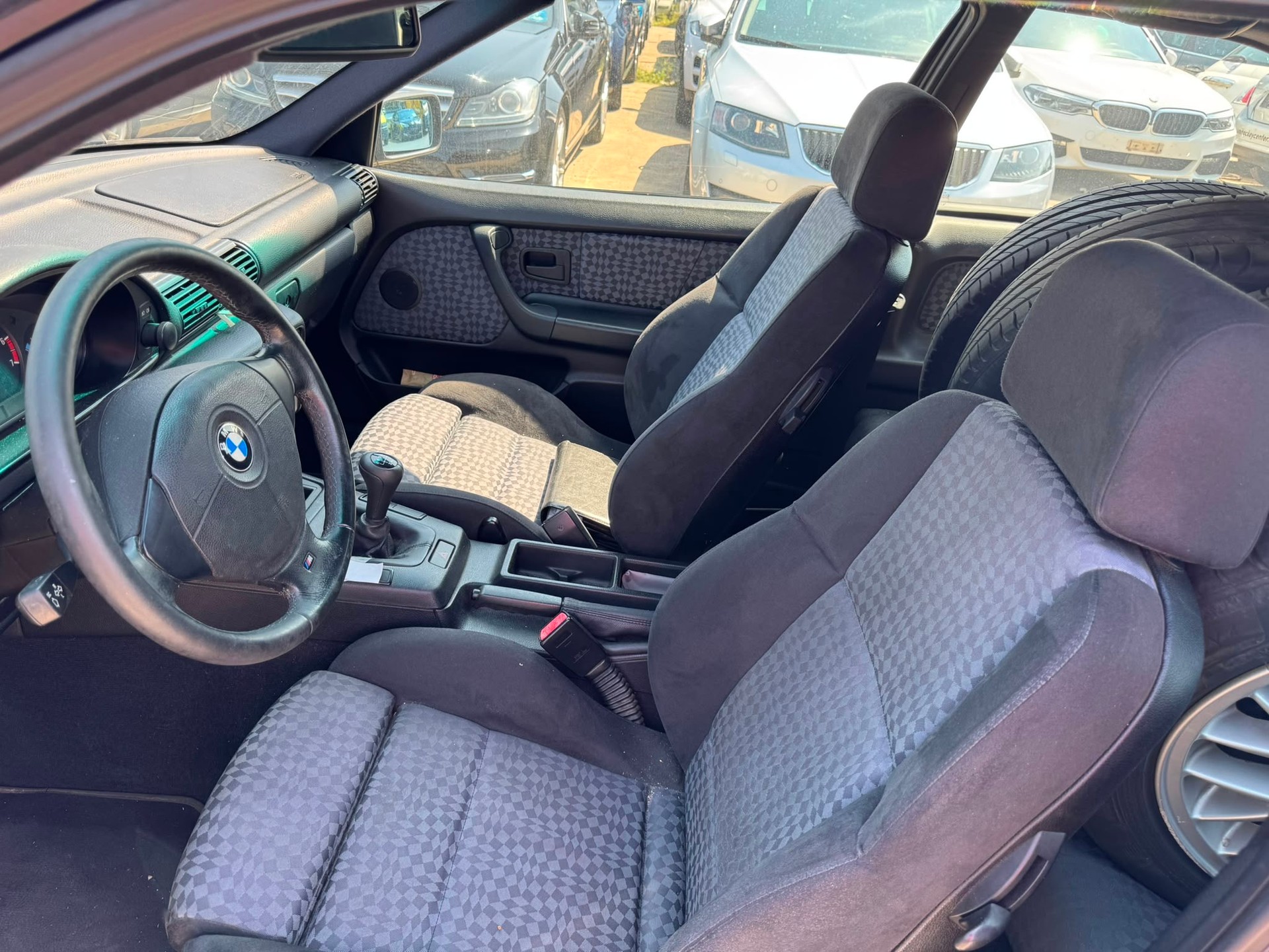 BMW 316i Compact M-Sport-image-10