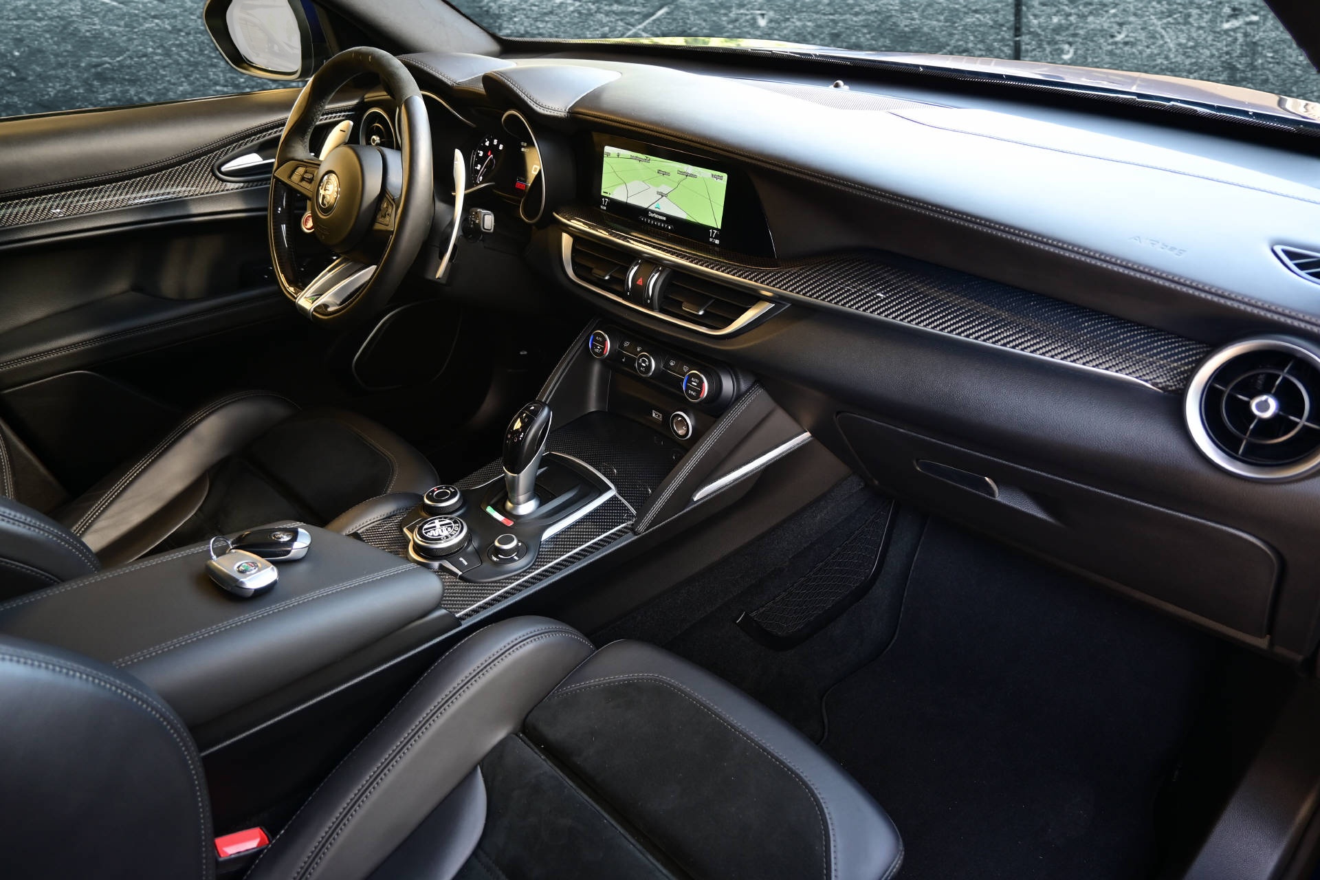 ALFA ROMEO Stelvio 2.9 V6 Biturbo Q4 Quadrifoglio *Montecarlo Blau*-image-10