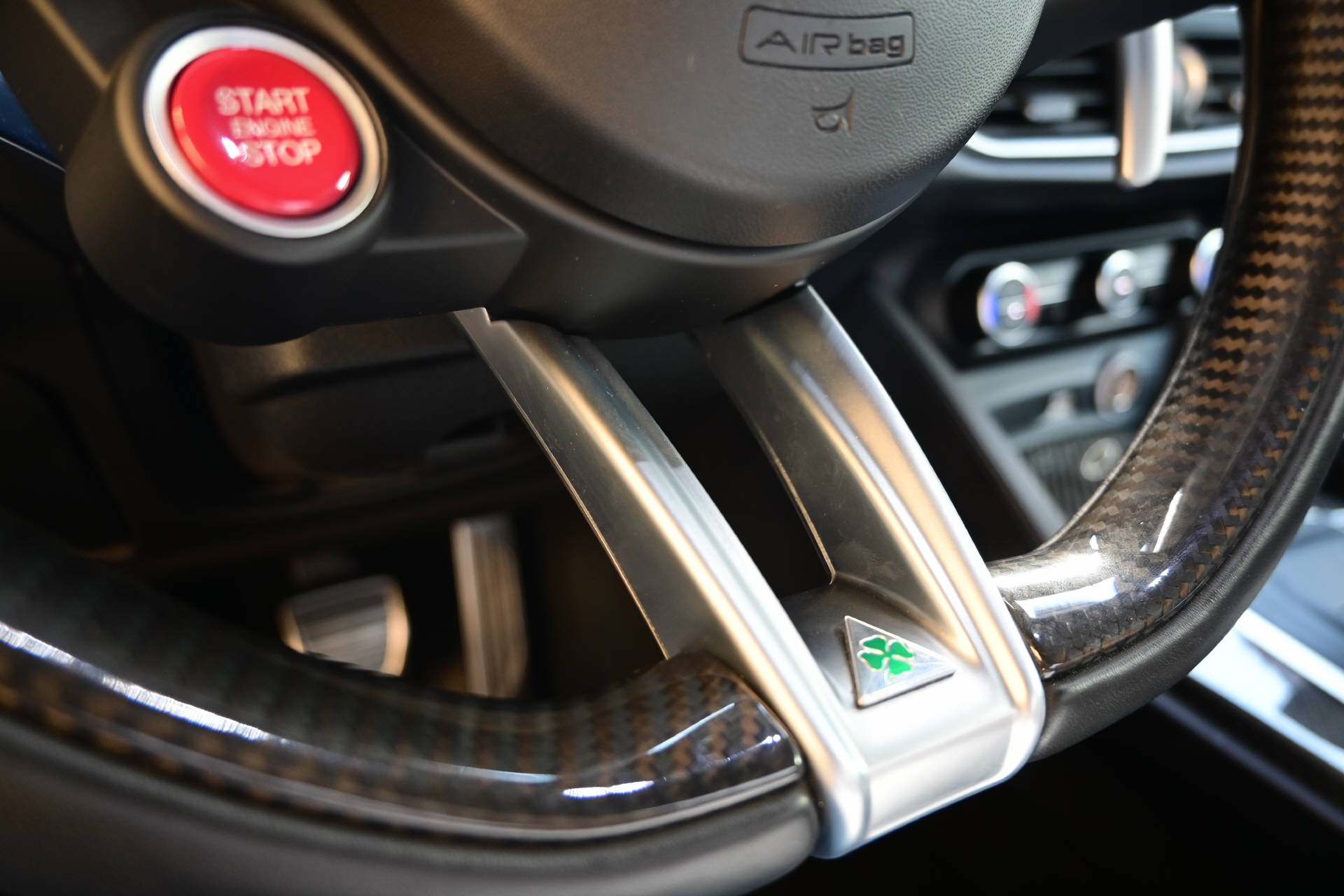 ALFA ROMEO Stelvio 2.9 V6 Biturbo Q4 Quadrifoglio *Montecarlo Blau*-image-22