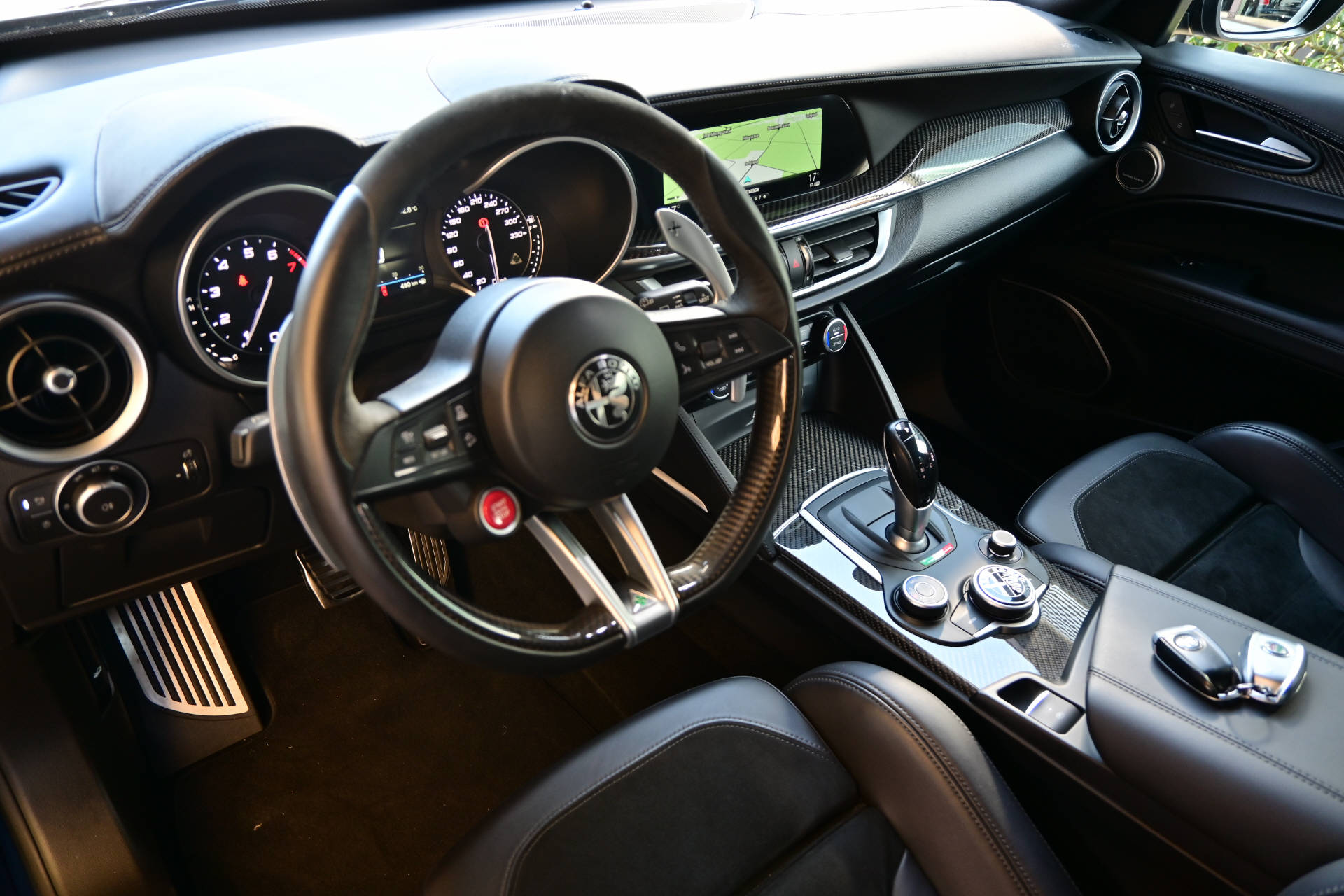 ALFA ROMEO Stelvio 2.9 V6 Biturbo Q4 Quadrifoglio *Montecarlo Blau*510-image-7
