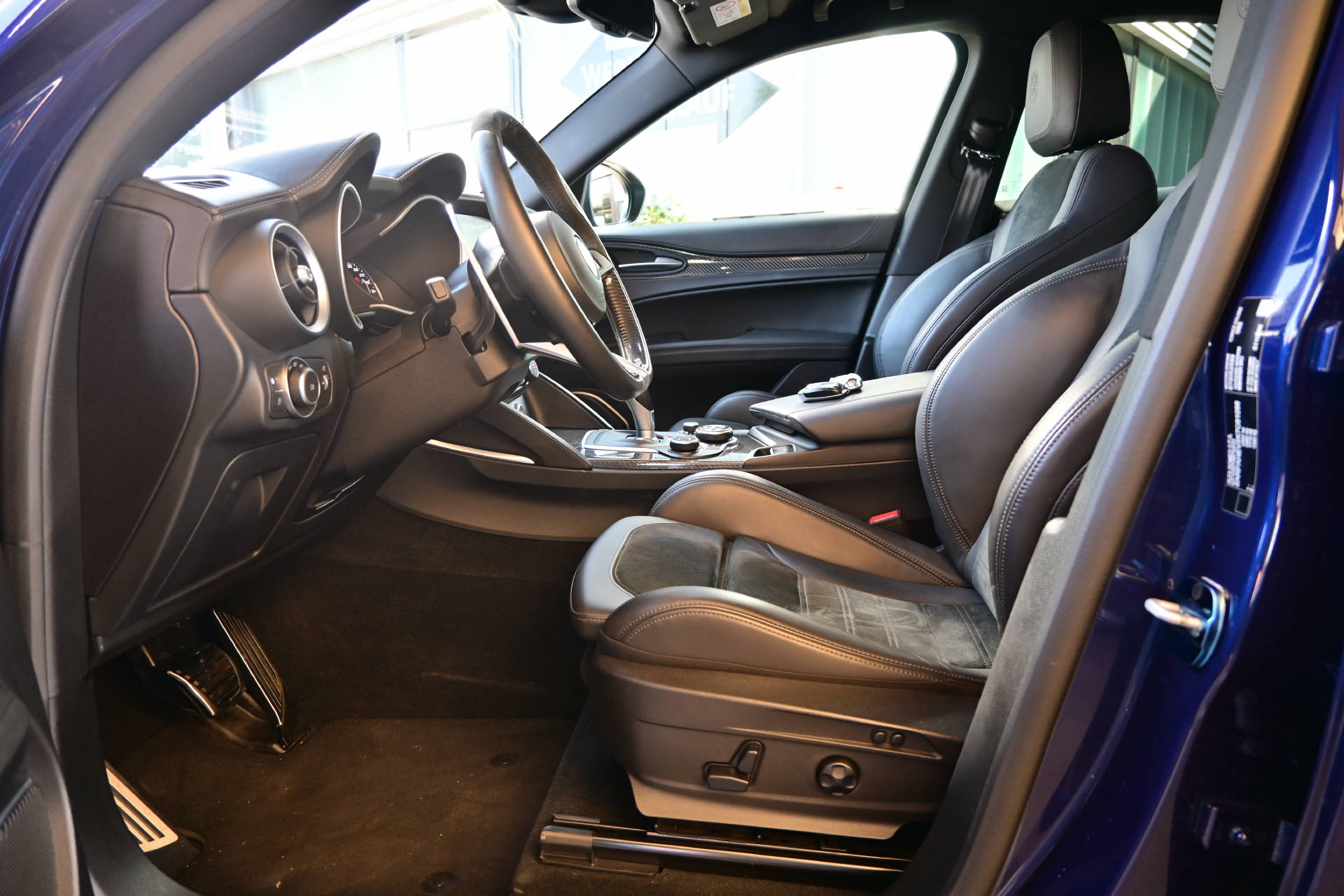 ALFA ROMEO Stelvio 2.9 V6 Biturbo Q4 Quadrifoglio *Montecarlo Blau*510-image-9