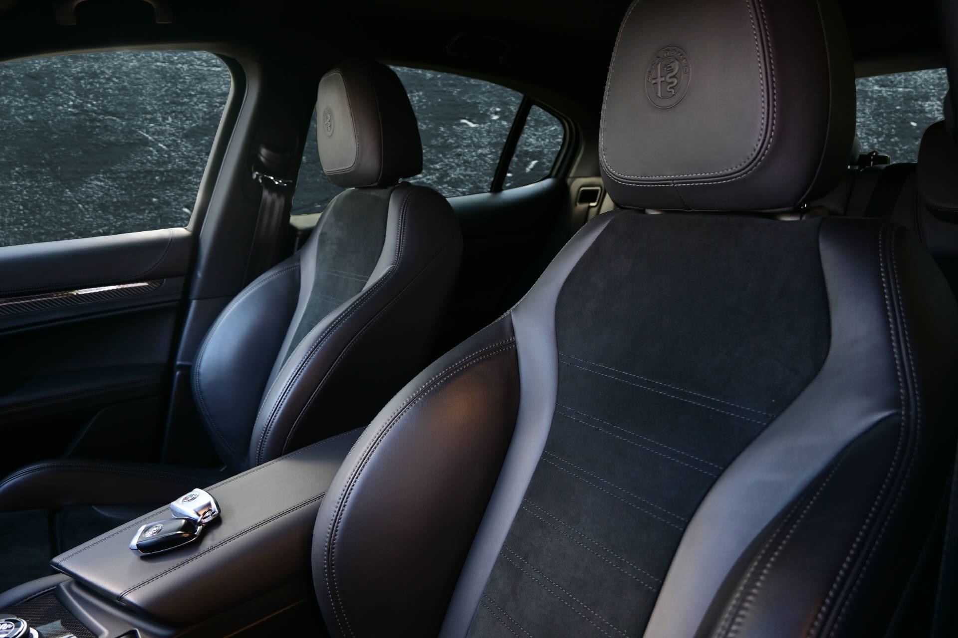 ALFA ROMEO Stelvio 2.9 V6 Biturbo Q4 Quadrifoglio *Montecarlo Blau*-image-11