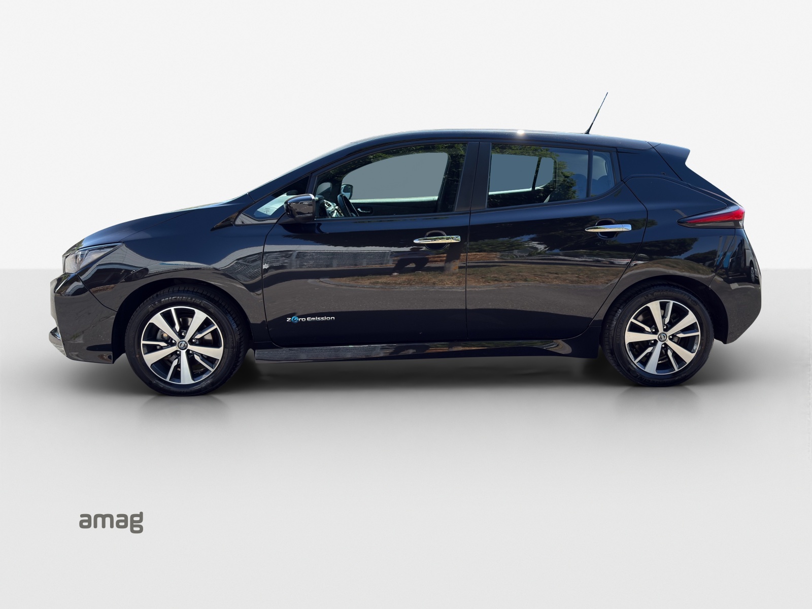 NISSAN Leaf Acenta (incl. batt)-showroom-element-1
