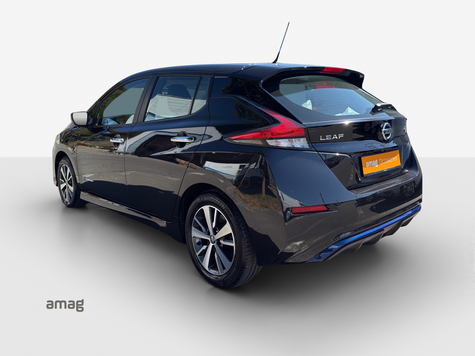 NISSAN Leaf Acenta (incl. batt)-showroom-element-2