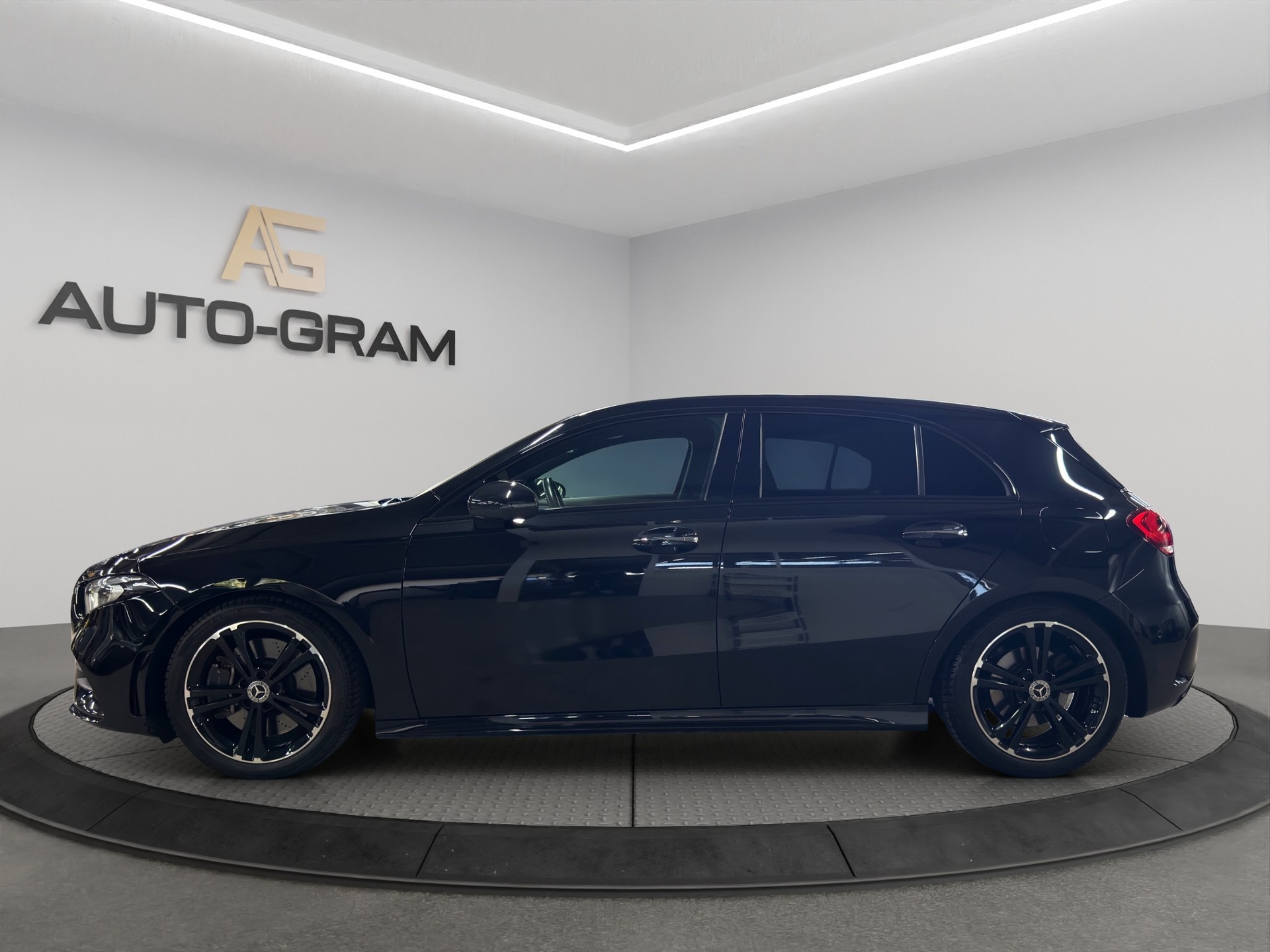 MERCEDES-BENZ A 250 4Matic Style 7G-DCT-image-1