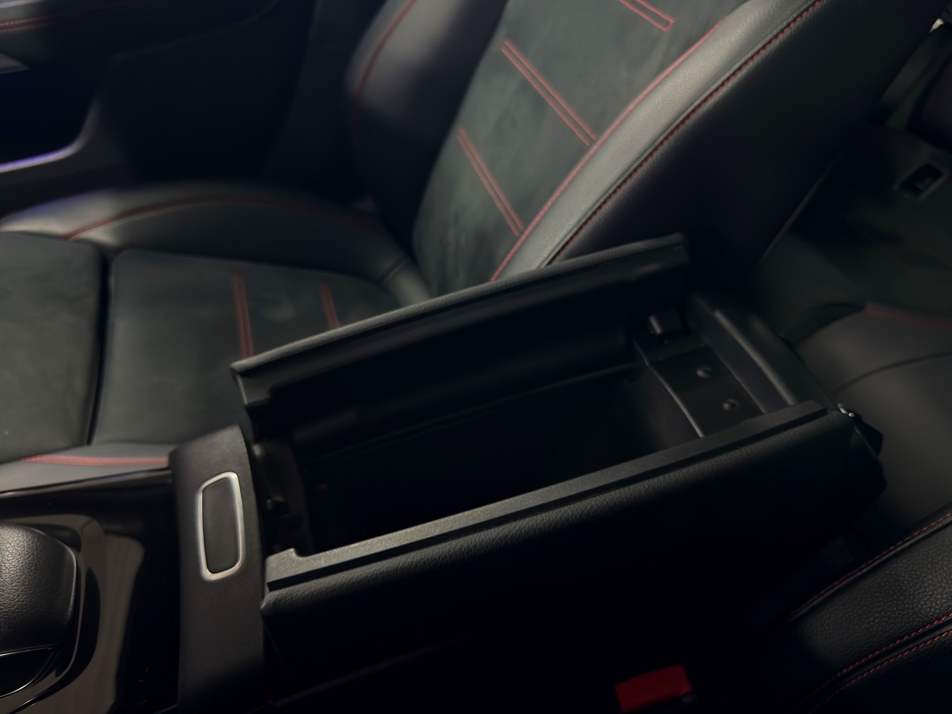 MERCEDES-BENZ A 250 4Matic Style 7G-DCT-image-21