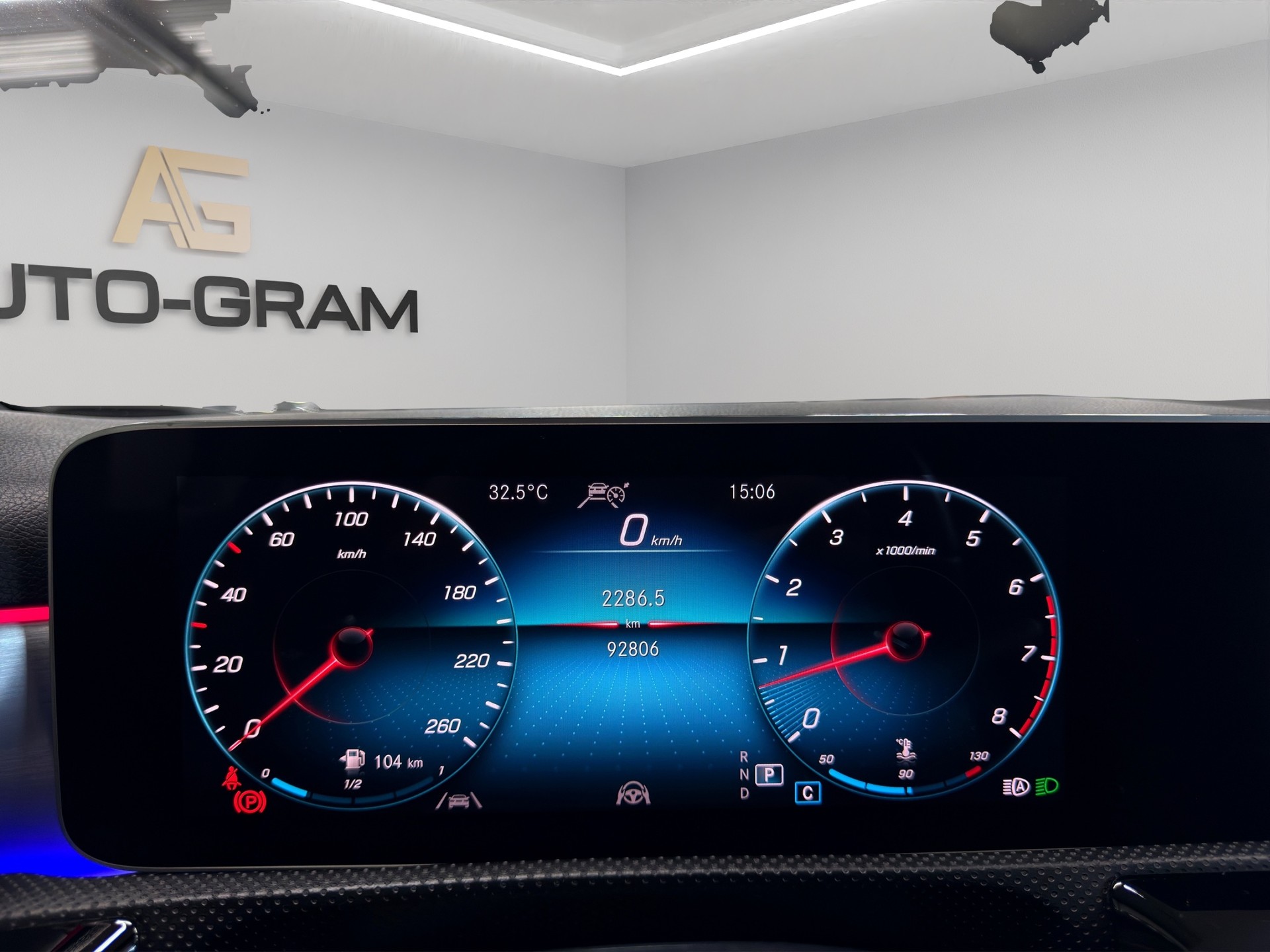 MERCEDES-BENZ A 250 4Matic Style 7G-DCT-image-16