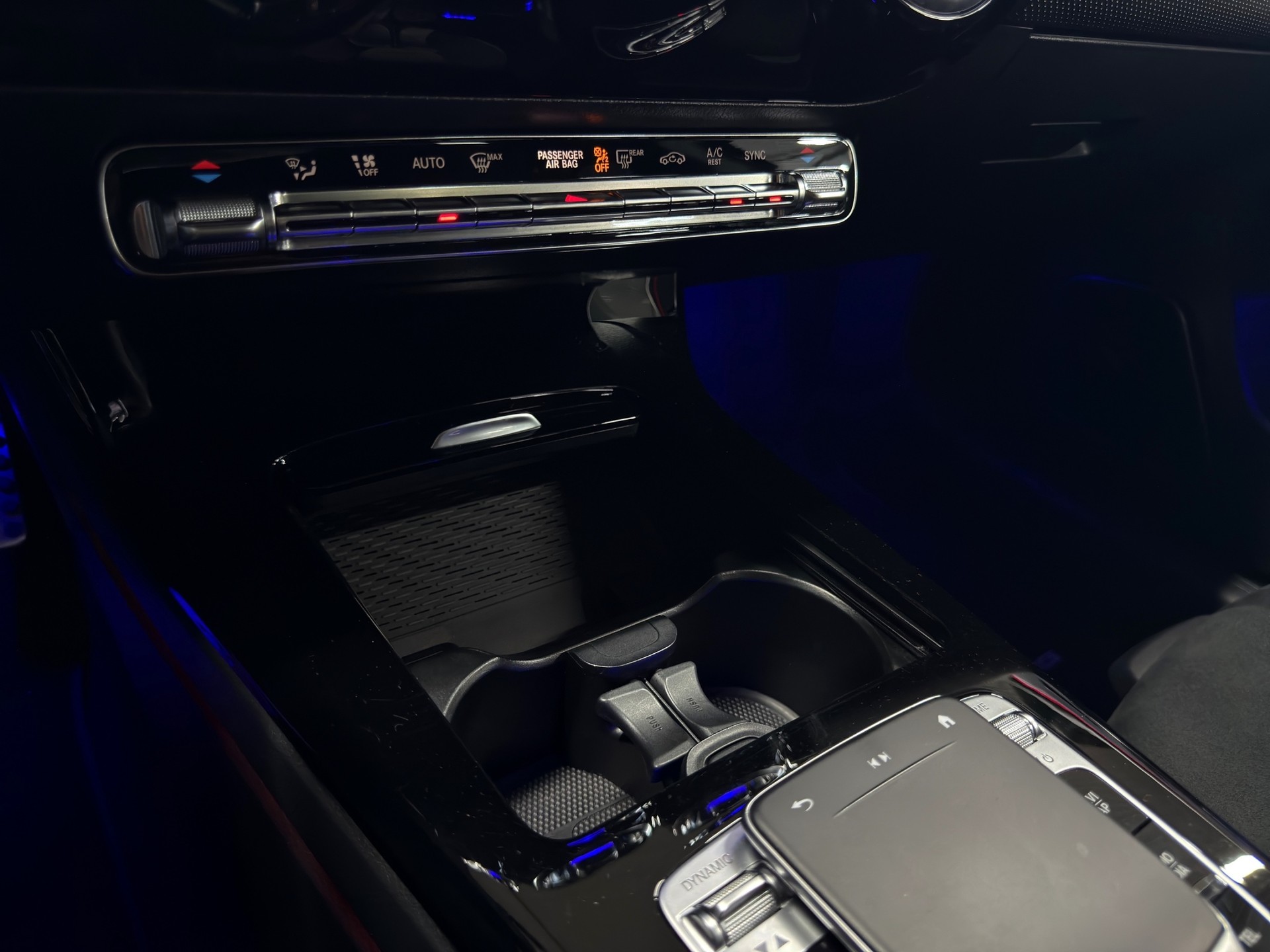 MERCEDES-BENZ A 250 4Matic Style 7G-DCT-image-20