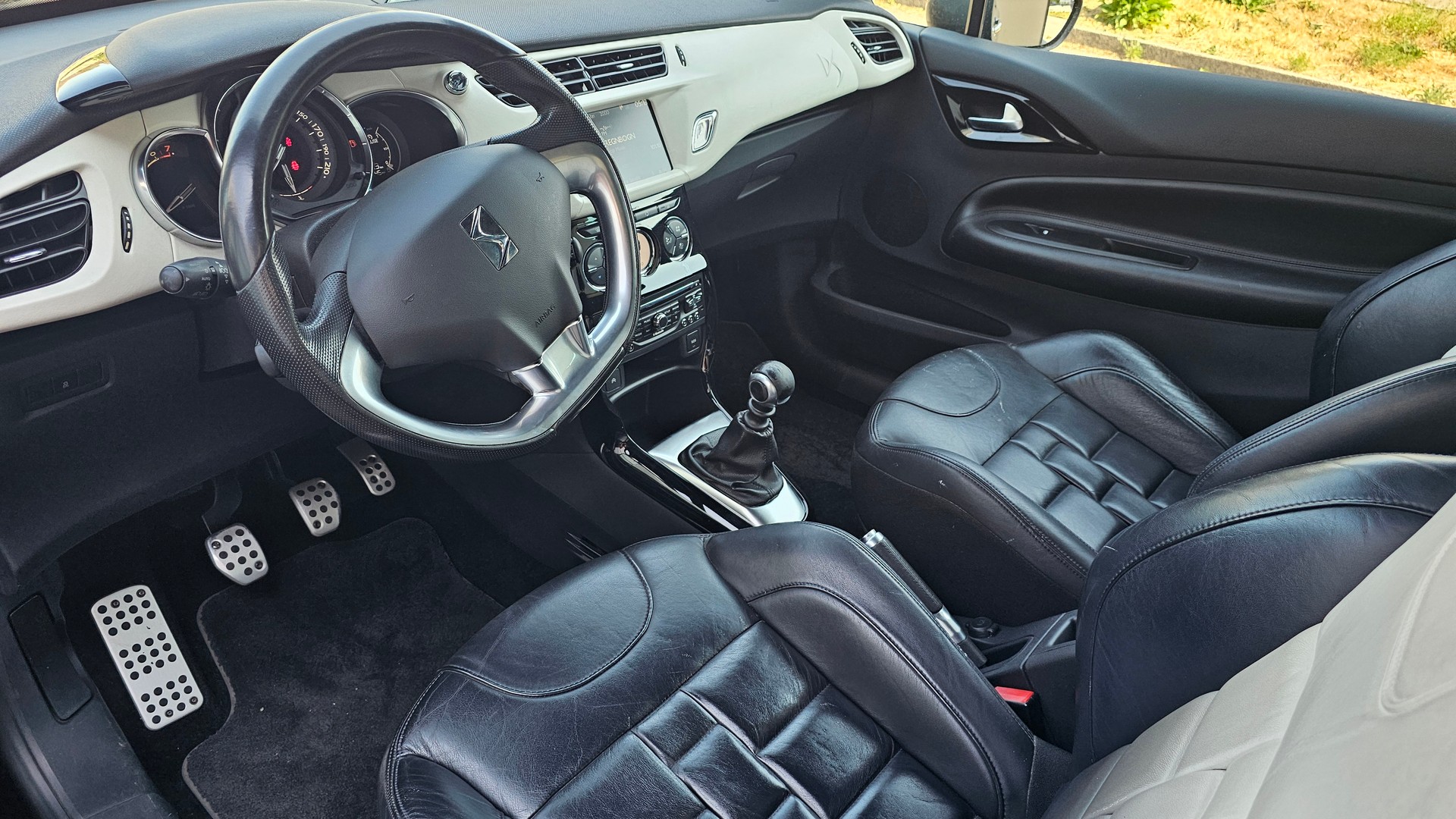 DS AUTOMOBILES DS3 1.6 THP Sport Chic-image-8