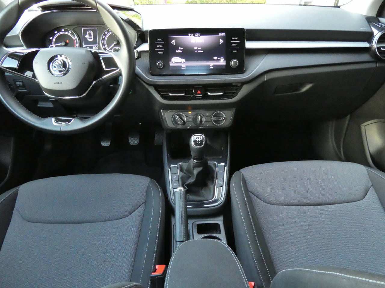 SKODA Fabia 1.0 TSI Ambition-image-13
