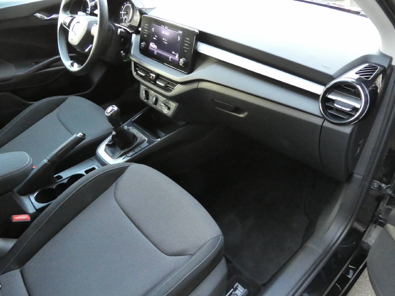 SKODA Fabia 1.0 TSI Ambition-image-9