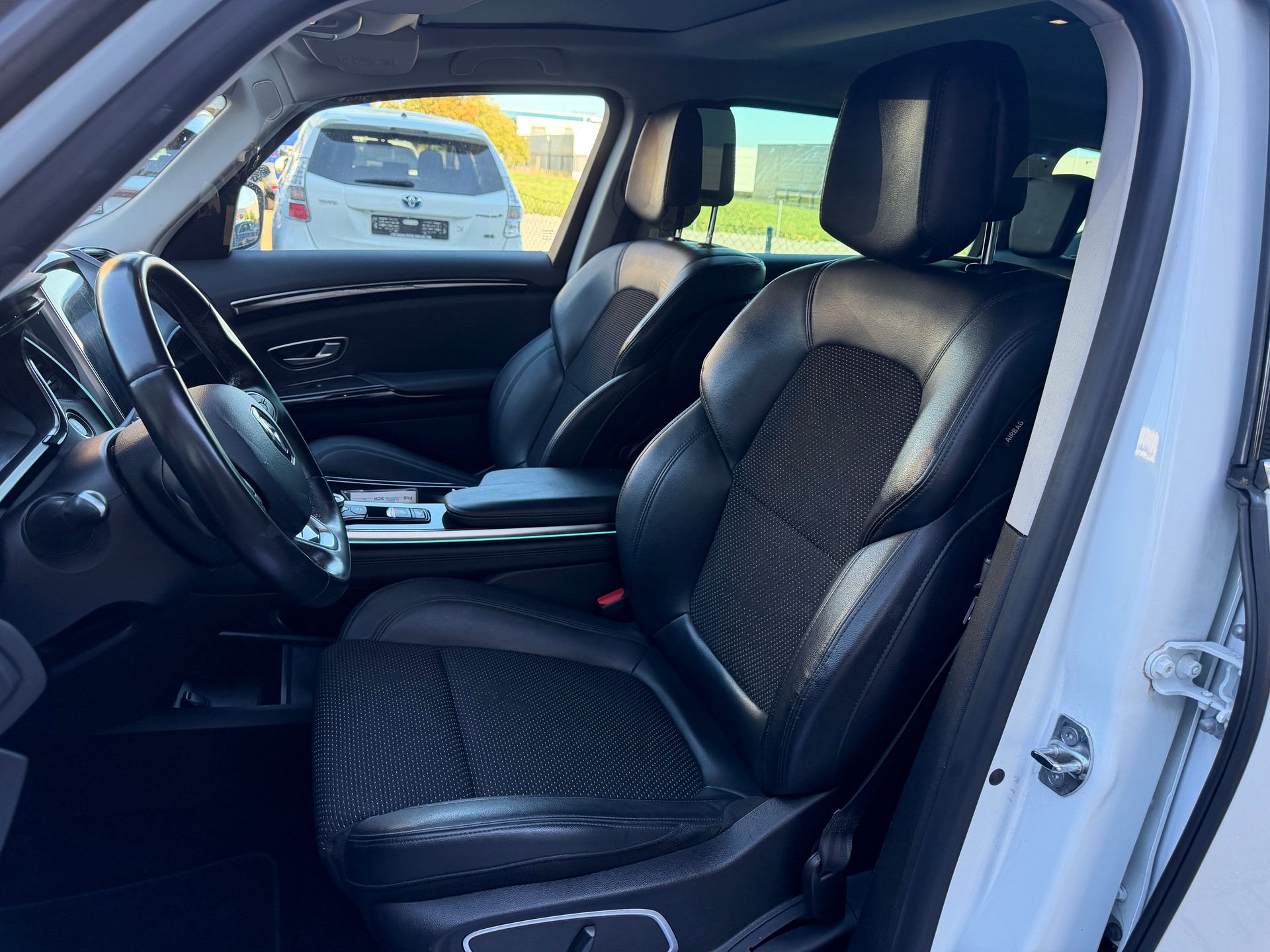 RENAULT Espace 2.0 dCi Intens EDC 6 * Teil-Leder * Gr. Navi * LED * Klima-auto * Tempomat * PDC V&H-RF-Kamera * B6a-image-6