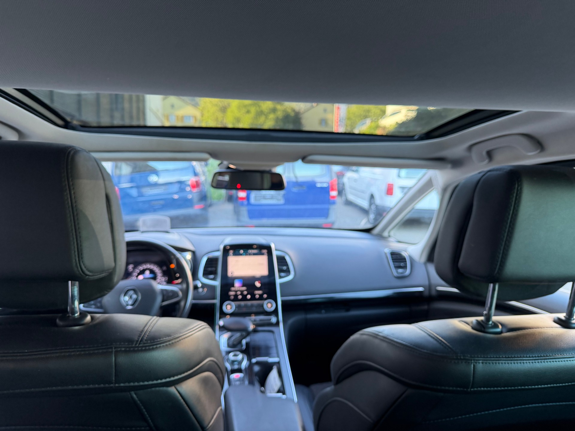 RENAULT Espace 2.0 dCi Intens EDC 6 * Teil-Leder * Gr. Navi * LED * Klima-auto * Tempomat * PDC V&H-RF-Kamera * B6a-image-9
