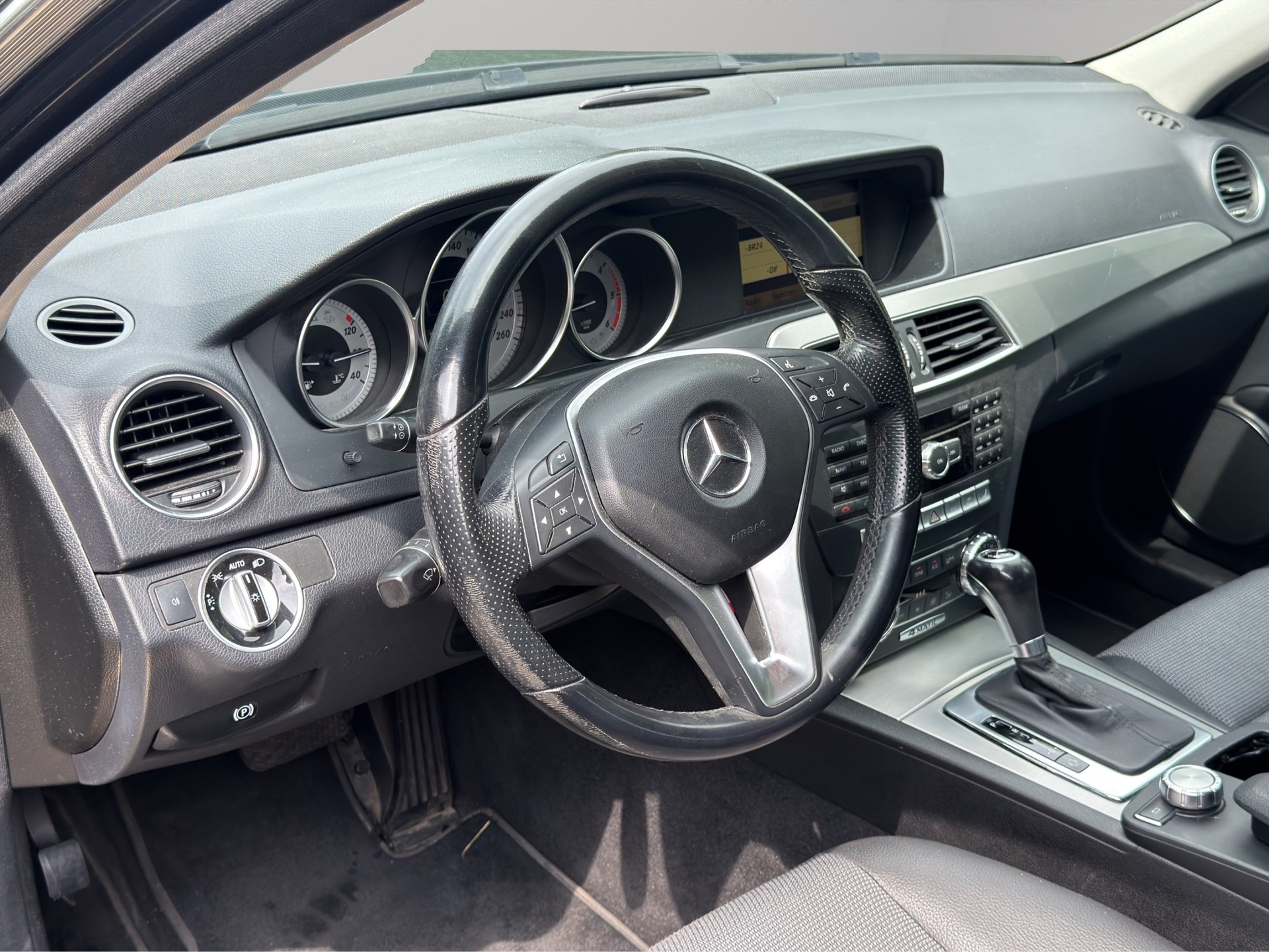 MERCEDES-BENZ C 250 CDI Avantgarde 4Matic 7G-Tronic-image-14