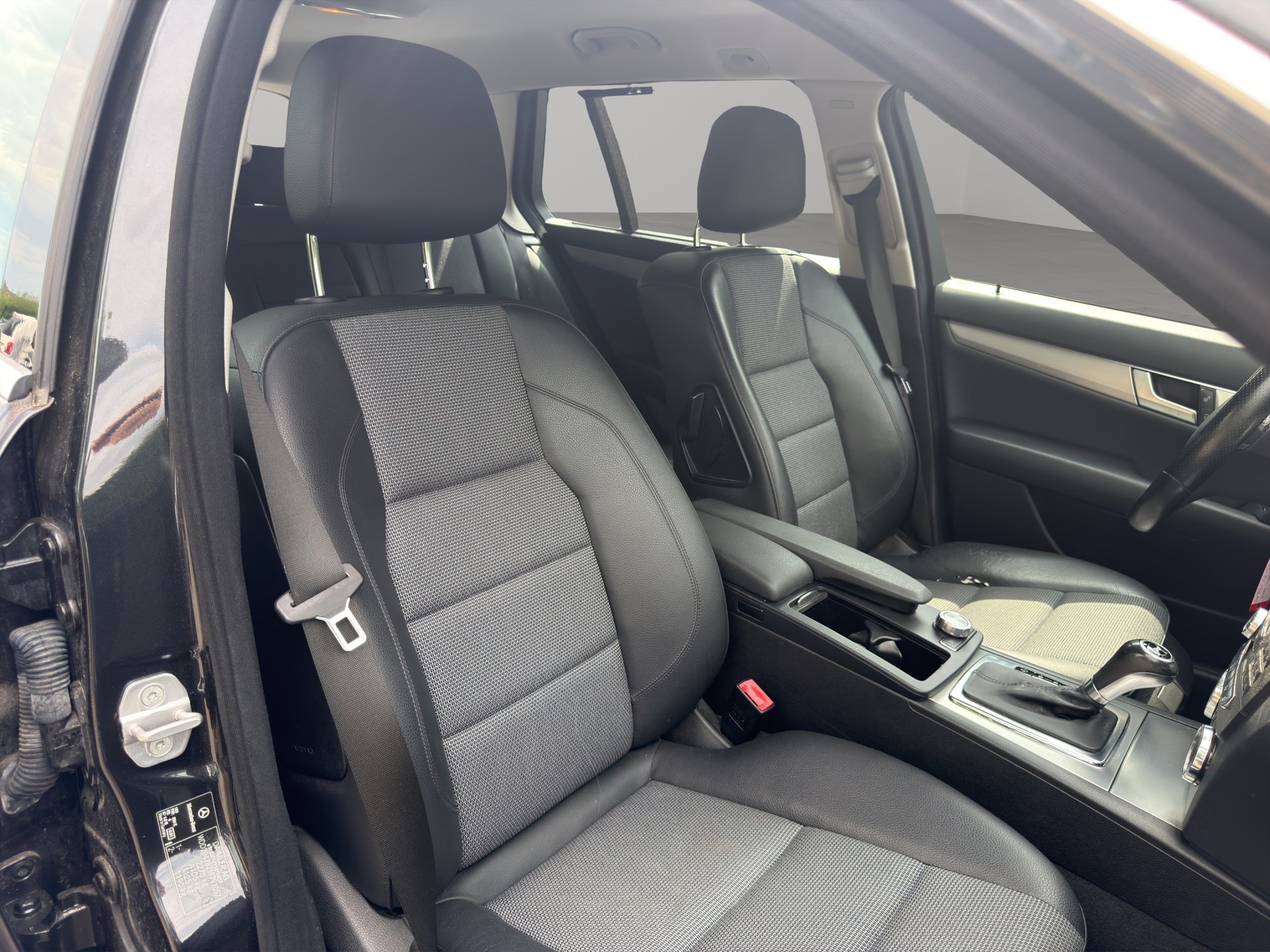 MERCEDES-BENZ C 250 CDI Avantgarde 4Matic 7G-Tronic-image-20
