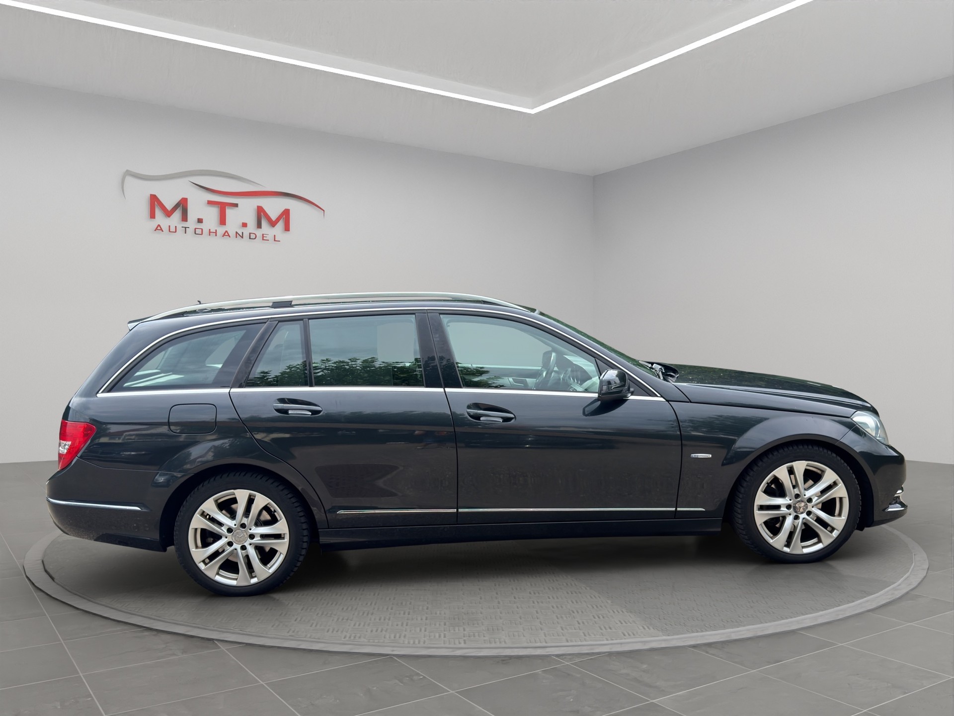 MERCEDES-BENZ C 250 CDI Avantgarde 4Matic 7G-Tronic-image-12