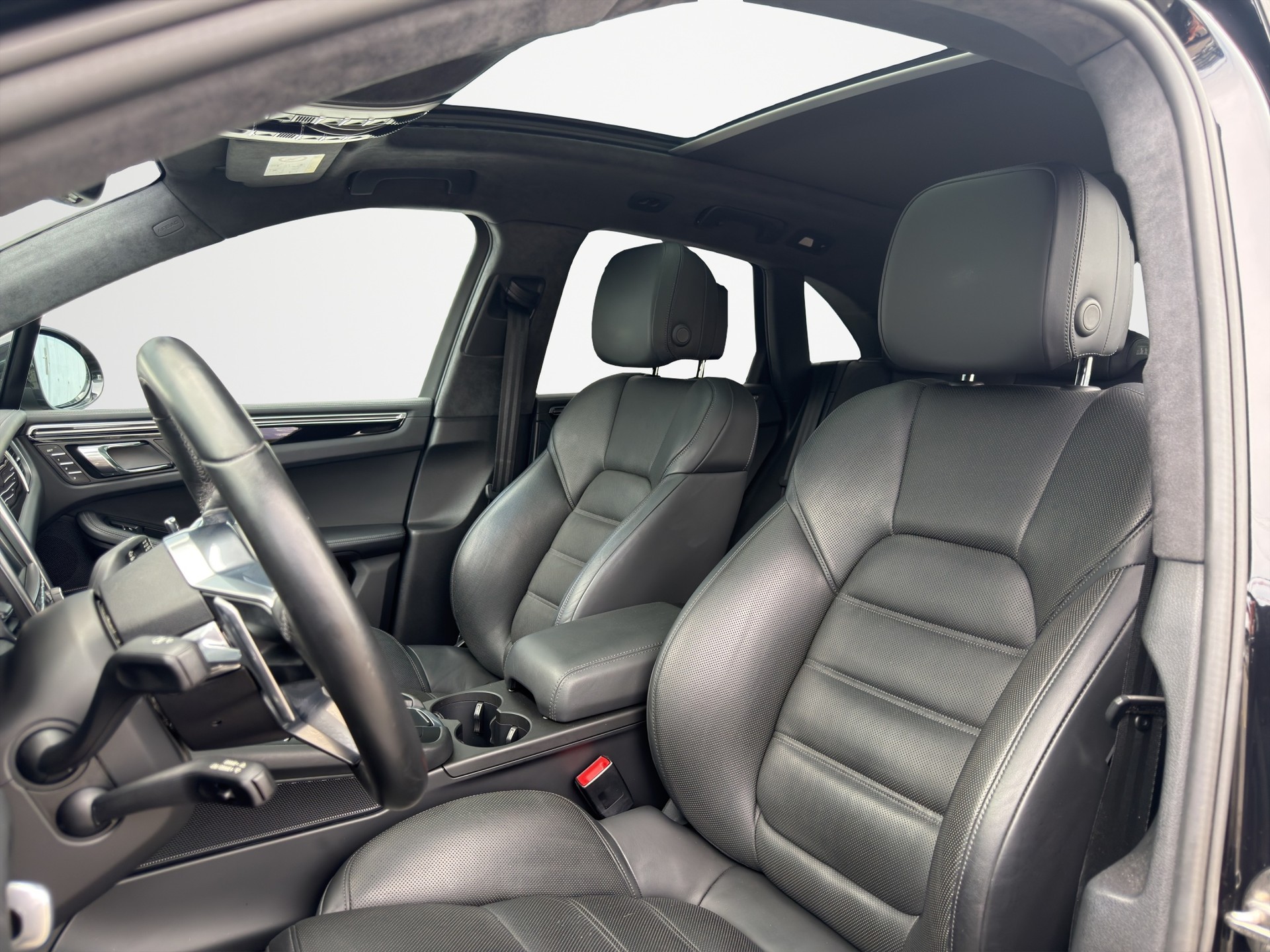 PORSCHE Macan 3.6 V6 Turbo-image-5