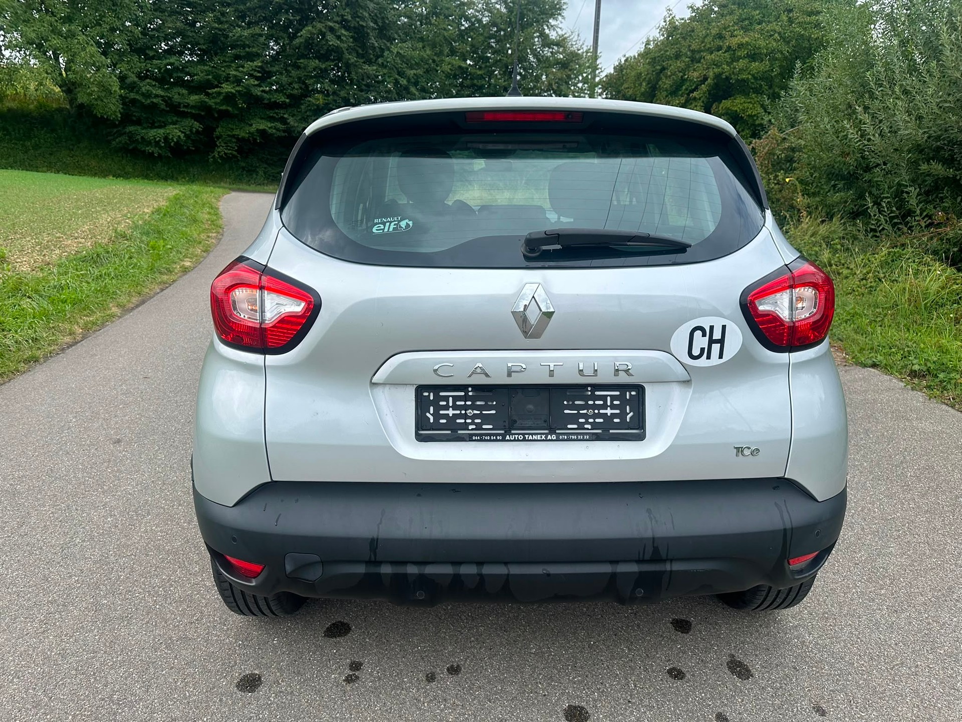 RENAULT Captur 1.2 T Helly Hansen EDC-image-3