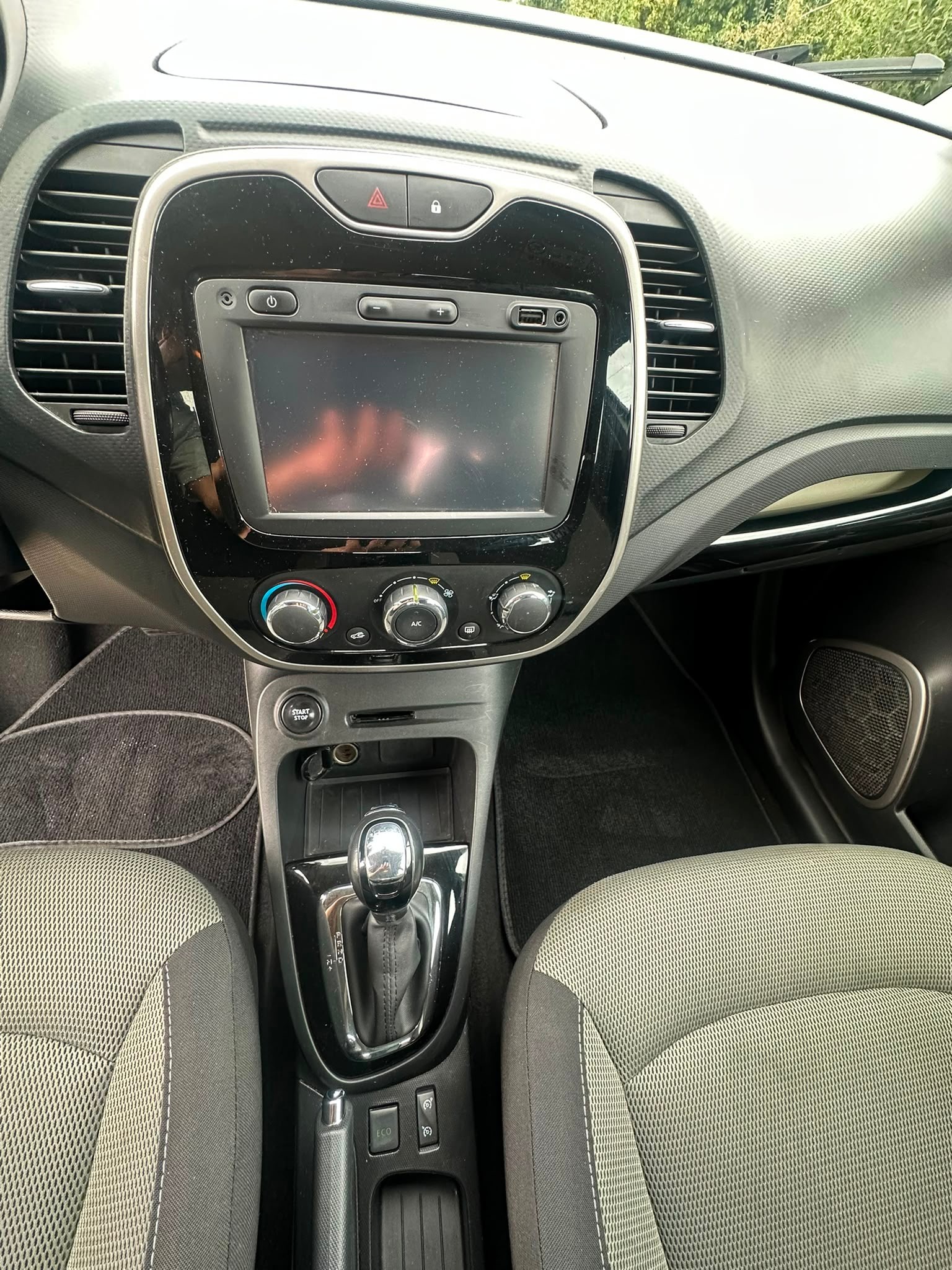 RENAULT Captur 1.2 T Helly Hansen EDC-image-9