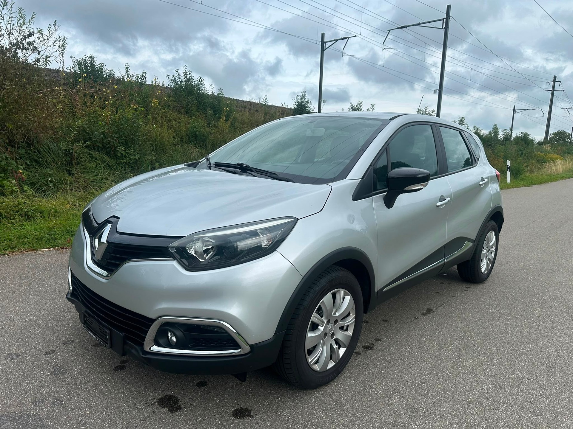 RENAULT Captur 1.2 T Helly Hansen EDC-image-1