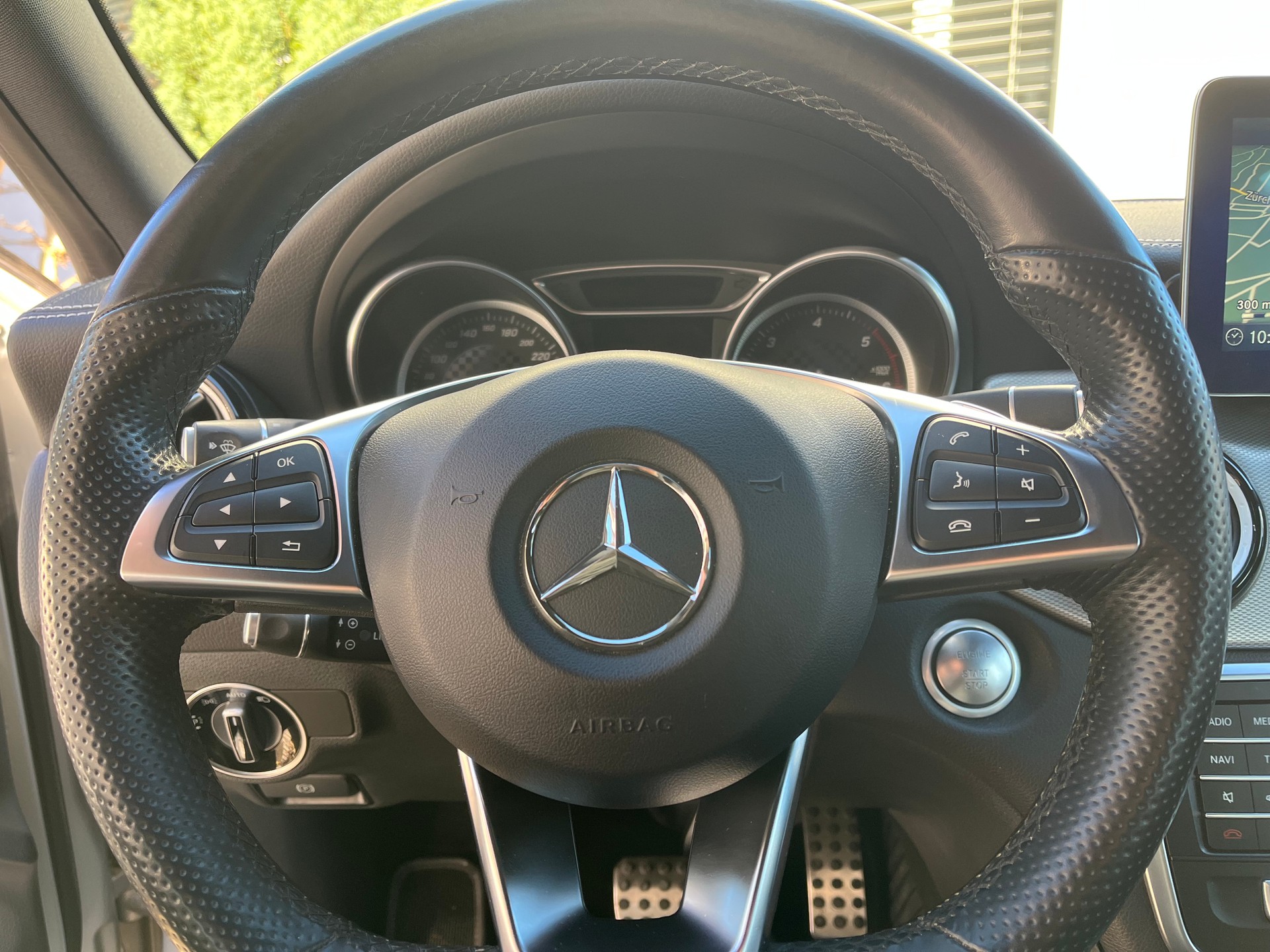 MERCEDES-BENZ A 180 CDI AMG Line 7G-DCT *Top-Zustand*Automat*Servicegepflegt*-image-9