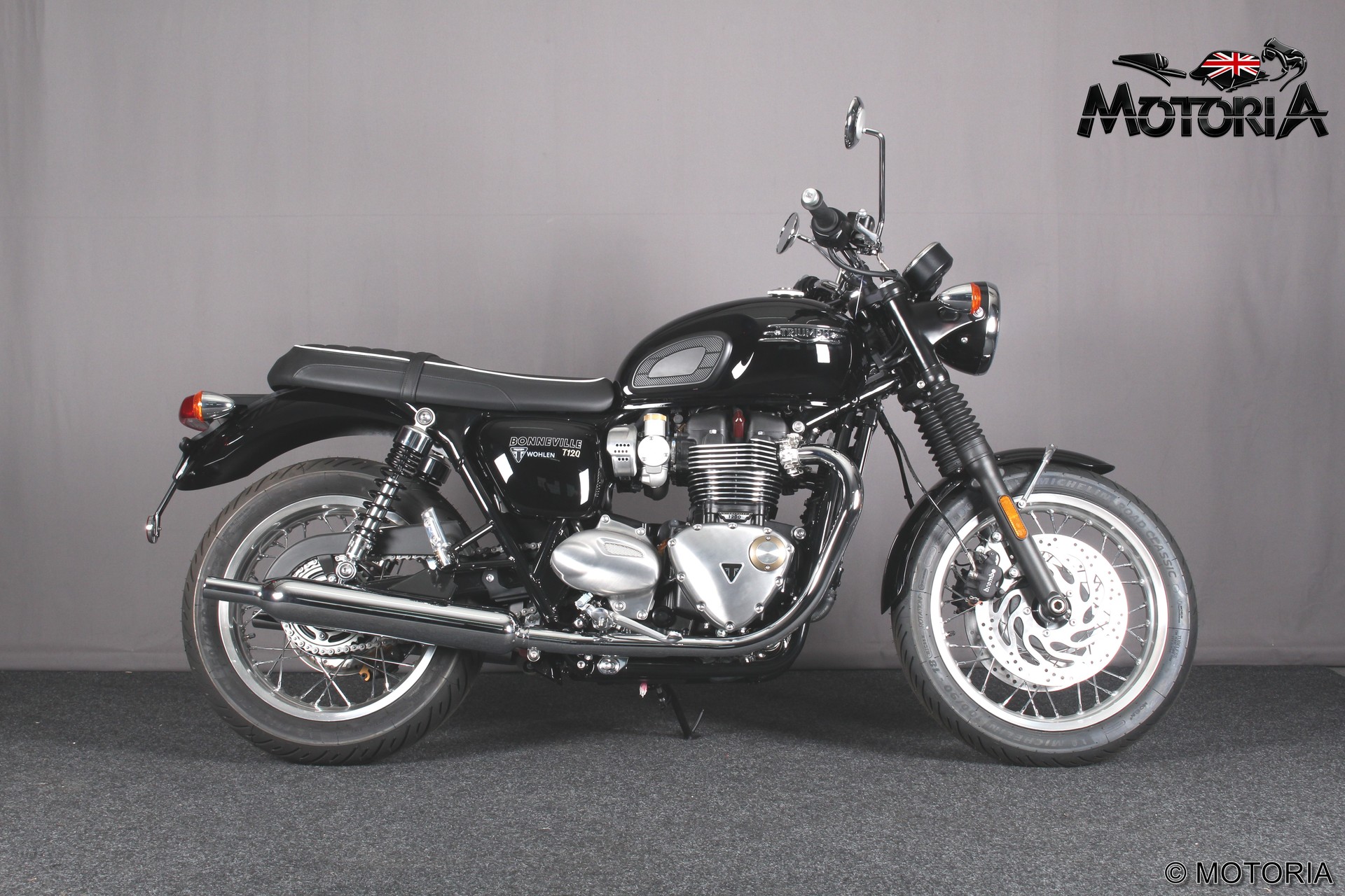 TRIUMPH Bonneville T120 (MY25)-showroom-element-1