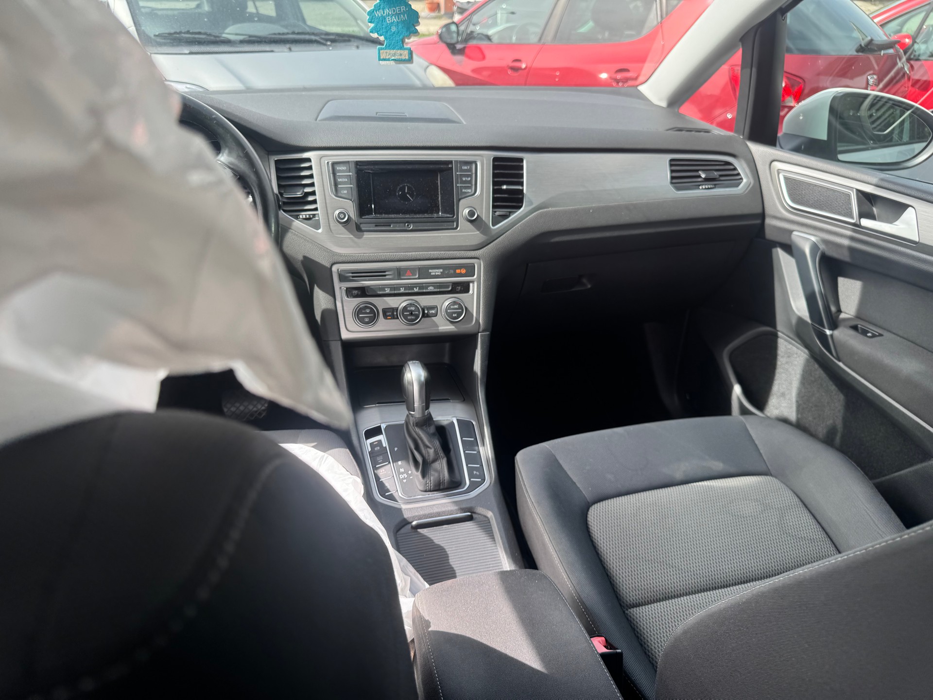 VW Golf Sportsvan 1.4 TSI Sport DSG-image-8