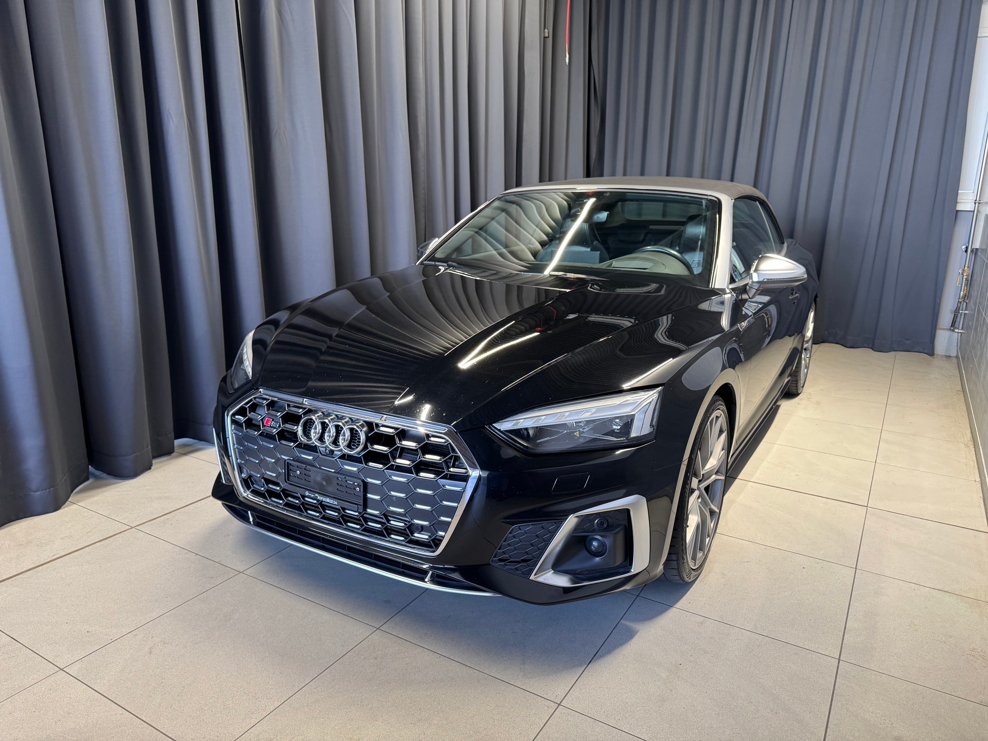 AUDI S5 Cabriolet 3.0 TFSI quattro tiptronic(29)(M)-image-2
