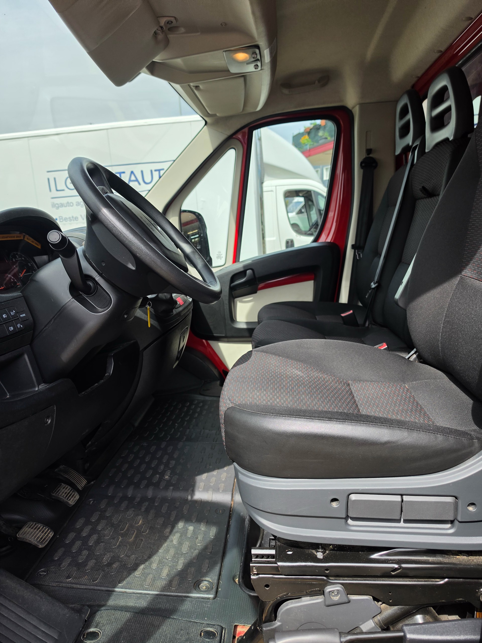 PEUGEOT BOXER-image-10