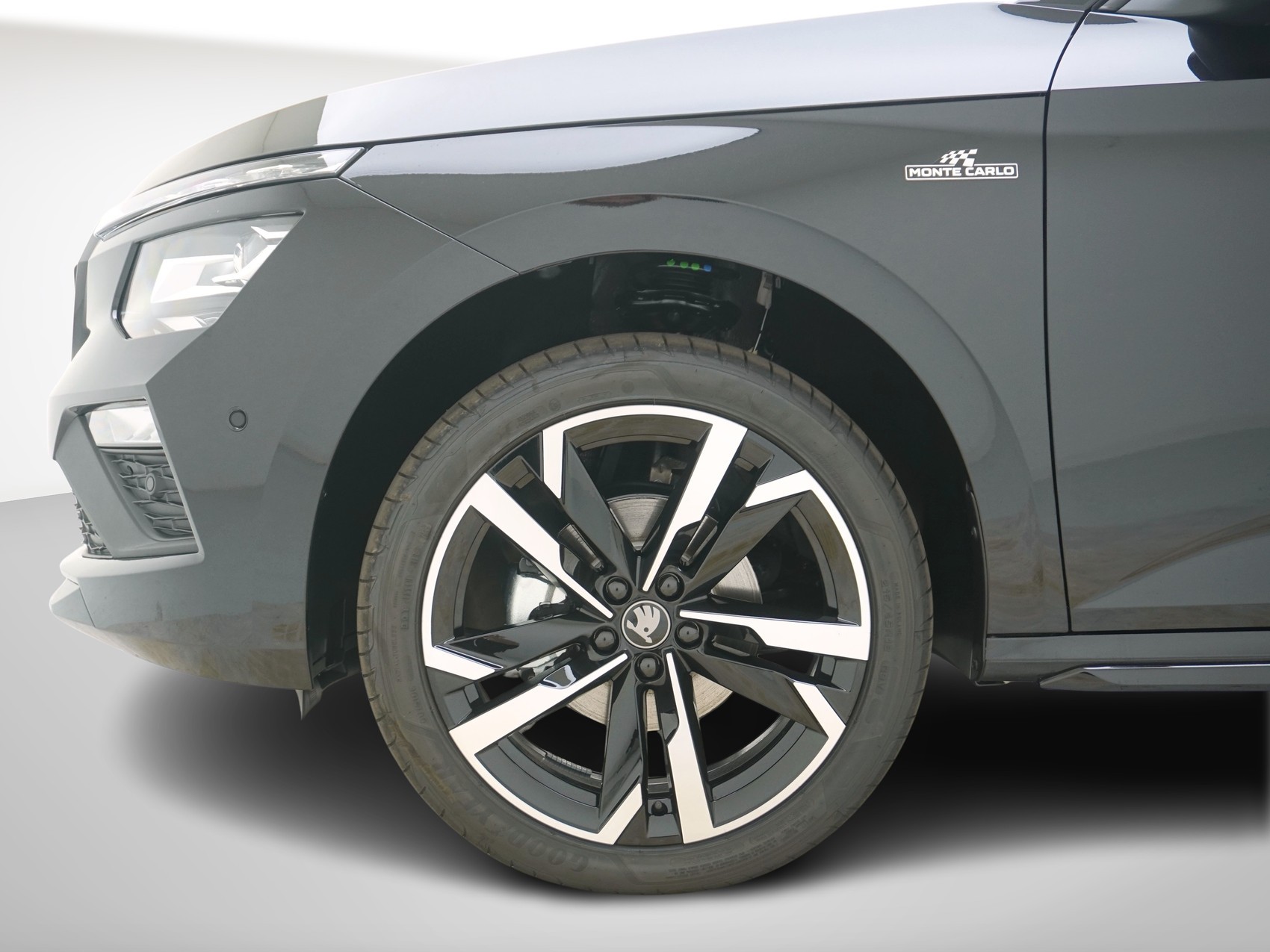 SKODA Kamiq 1.5 TSI Monte Carlo-image-9