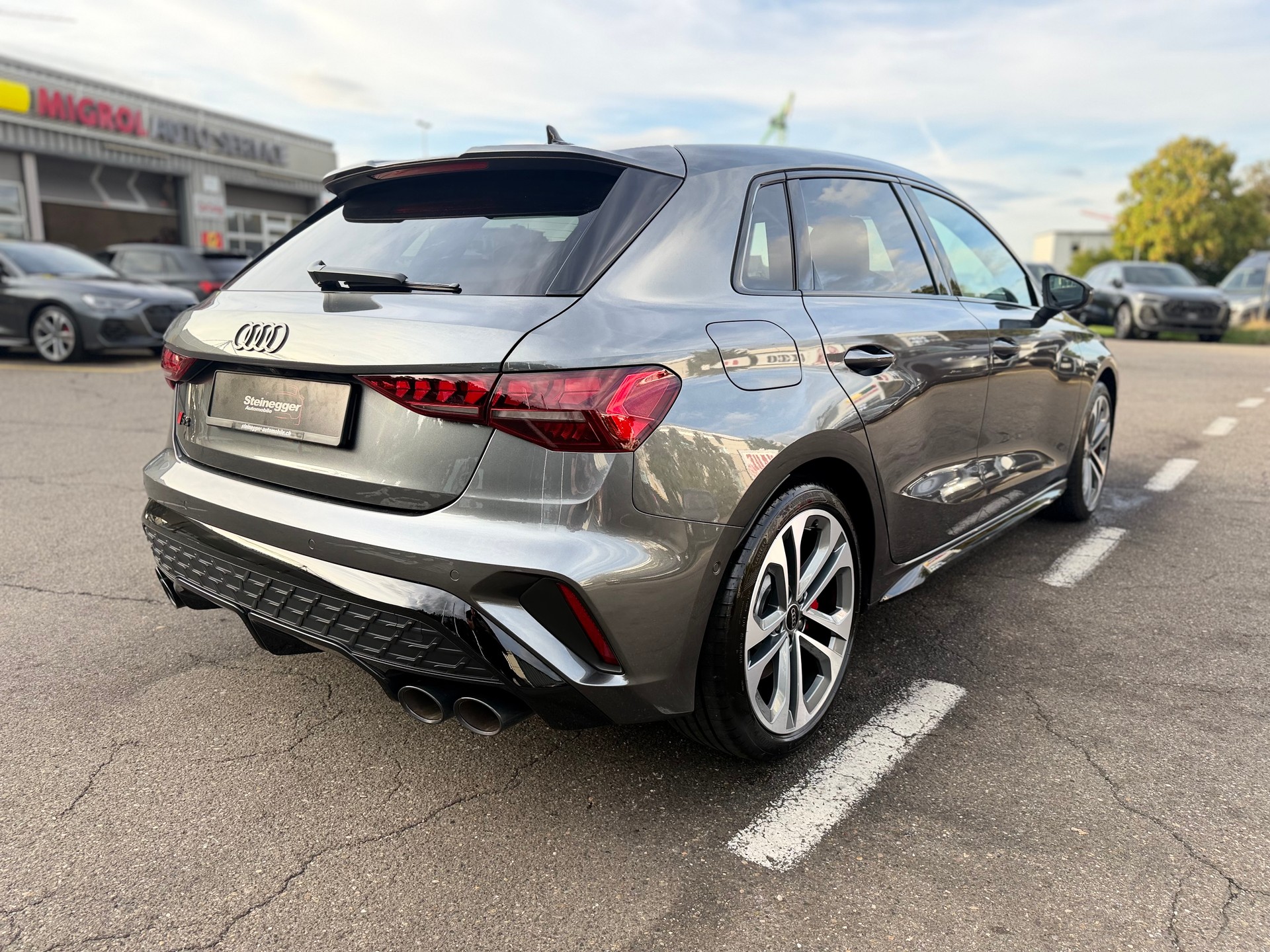AUDI S3 Sportback TFSI quattro S-tronic-image-10