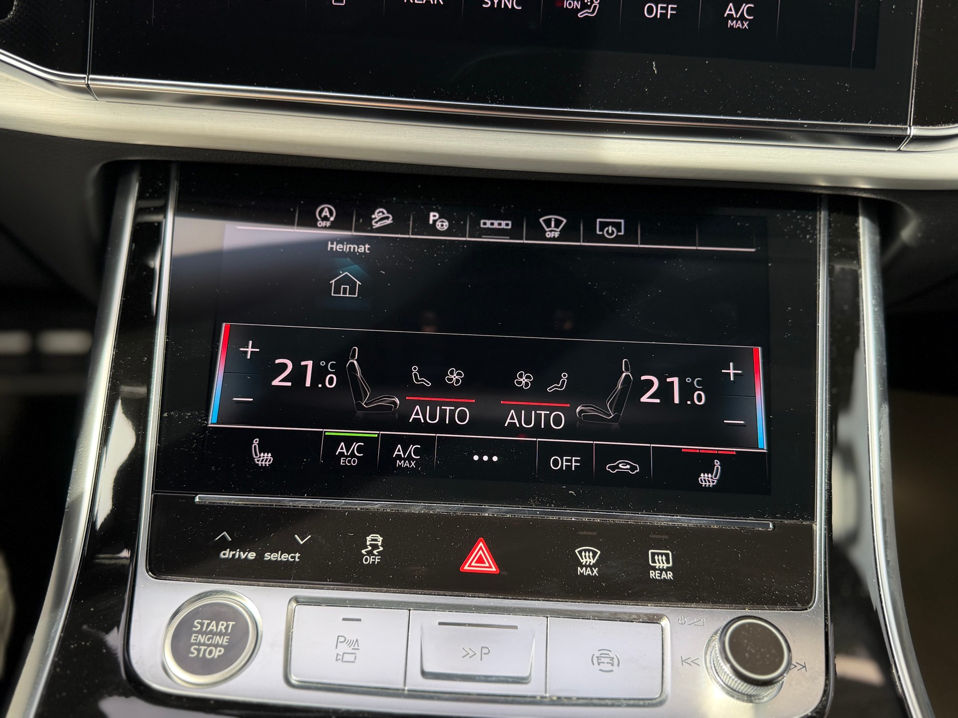 AUDI Q8 SUV 50TDI quattro 210 kW tiptronic *CH Auto - Gratis Service 10 Jahre*-image-26