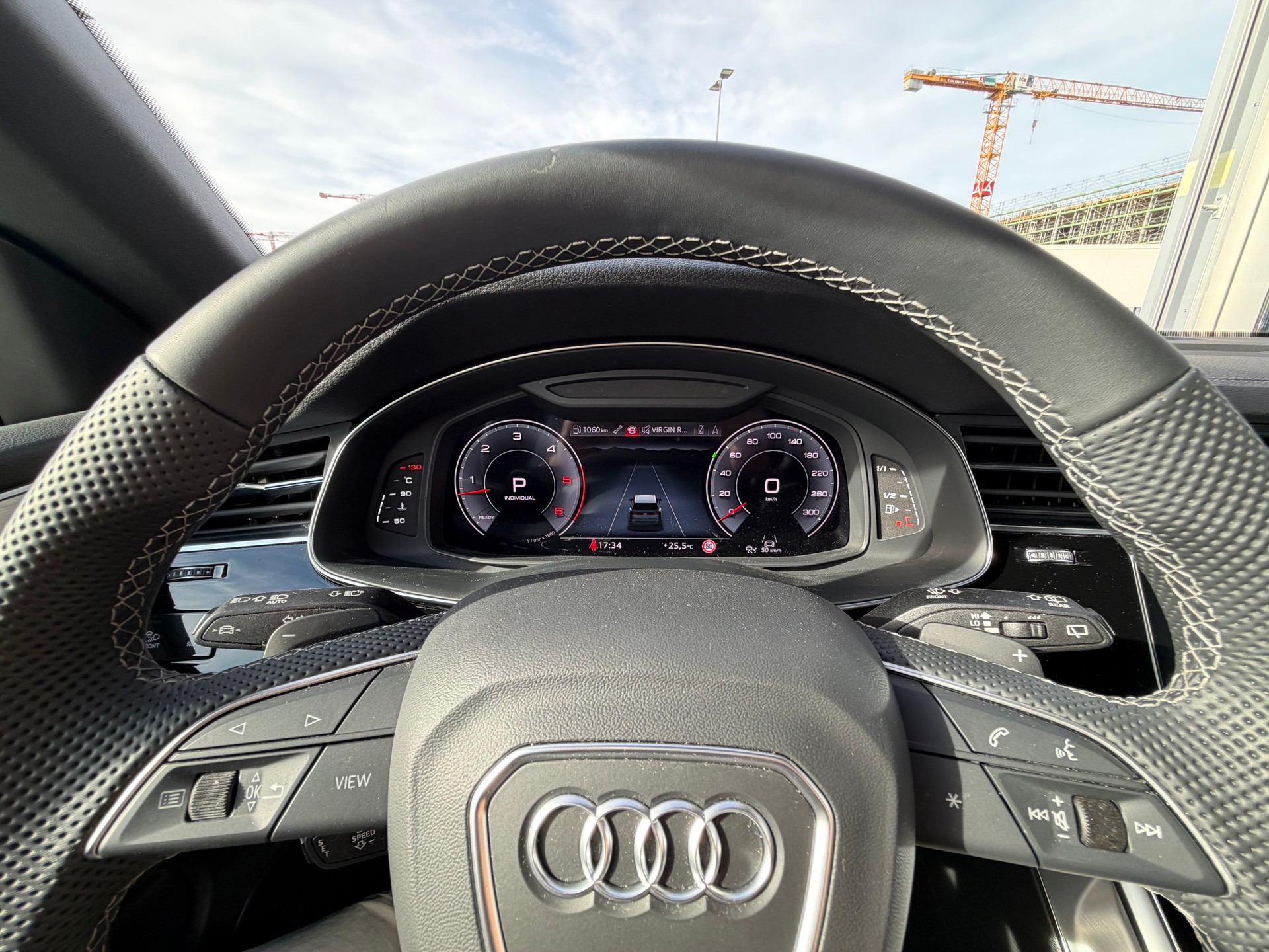 AUDI Q8 SUV 50TDI quattro 210 kW tiptronic *CH Auto - Gratis Service 10 Jahre*-image-17